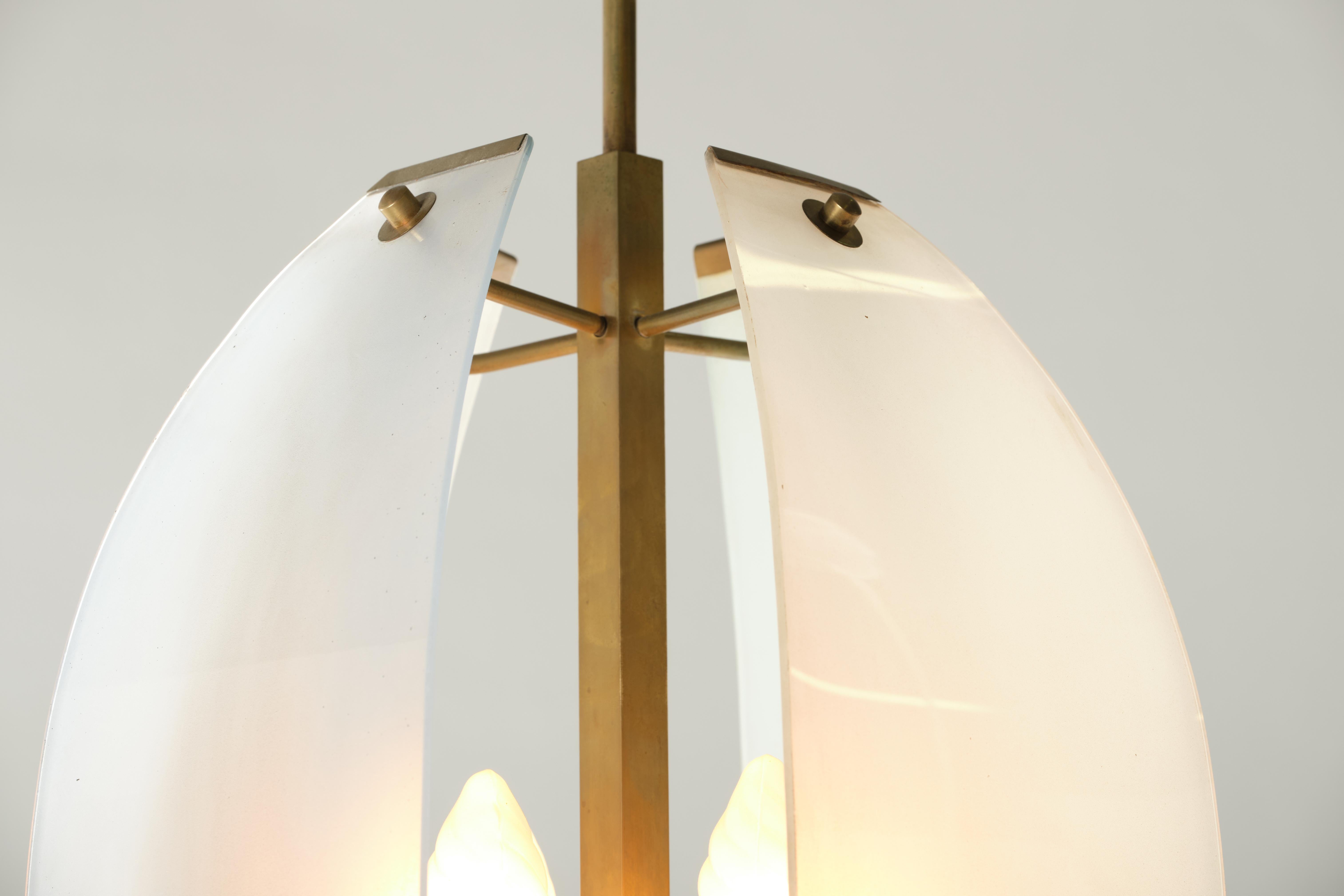 Italian Design Brass and Glass Chandelier, 1960 circa In Fair Condition For Sale In Milan, IT