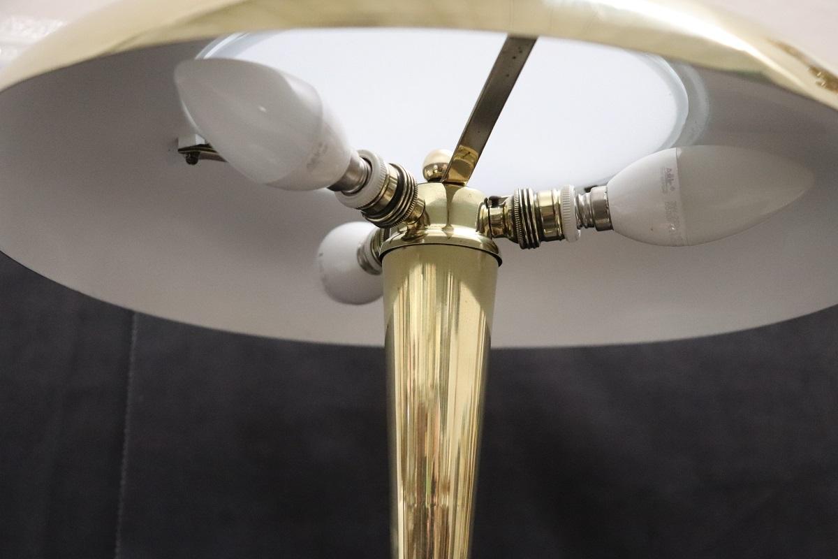 Lampe de table en laiton design italien par Oscar Torlasco pour Lumi, années 1950 en vente 7