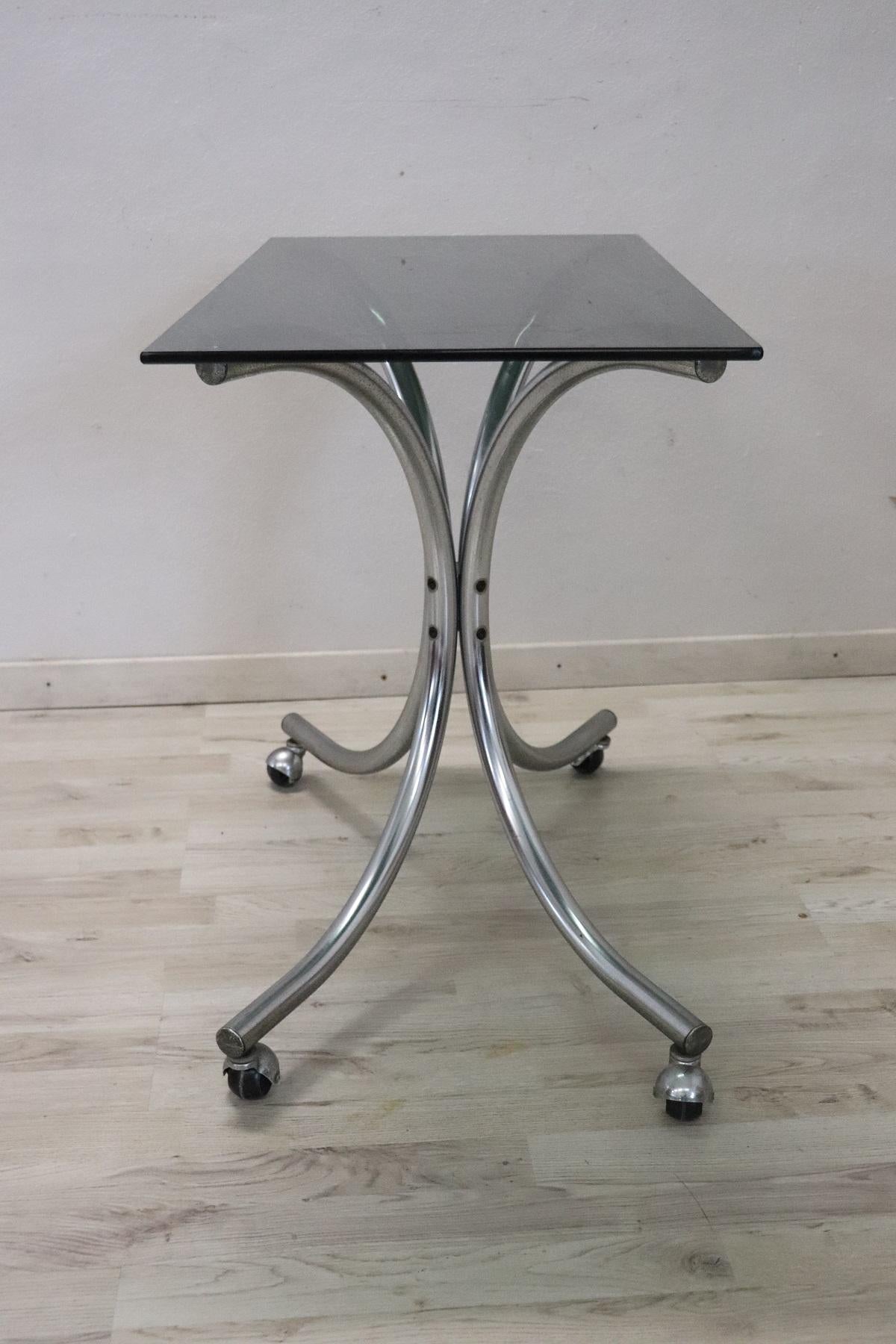 Late 20th Century Italian Design Chrome and Glass Drinks Trolley or Bar Cart, 1980s For Sale