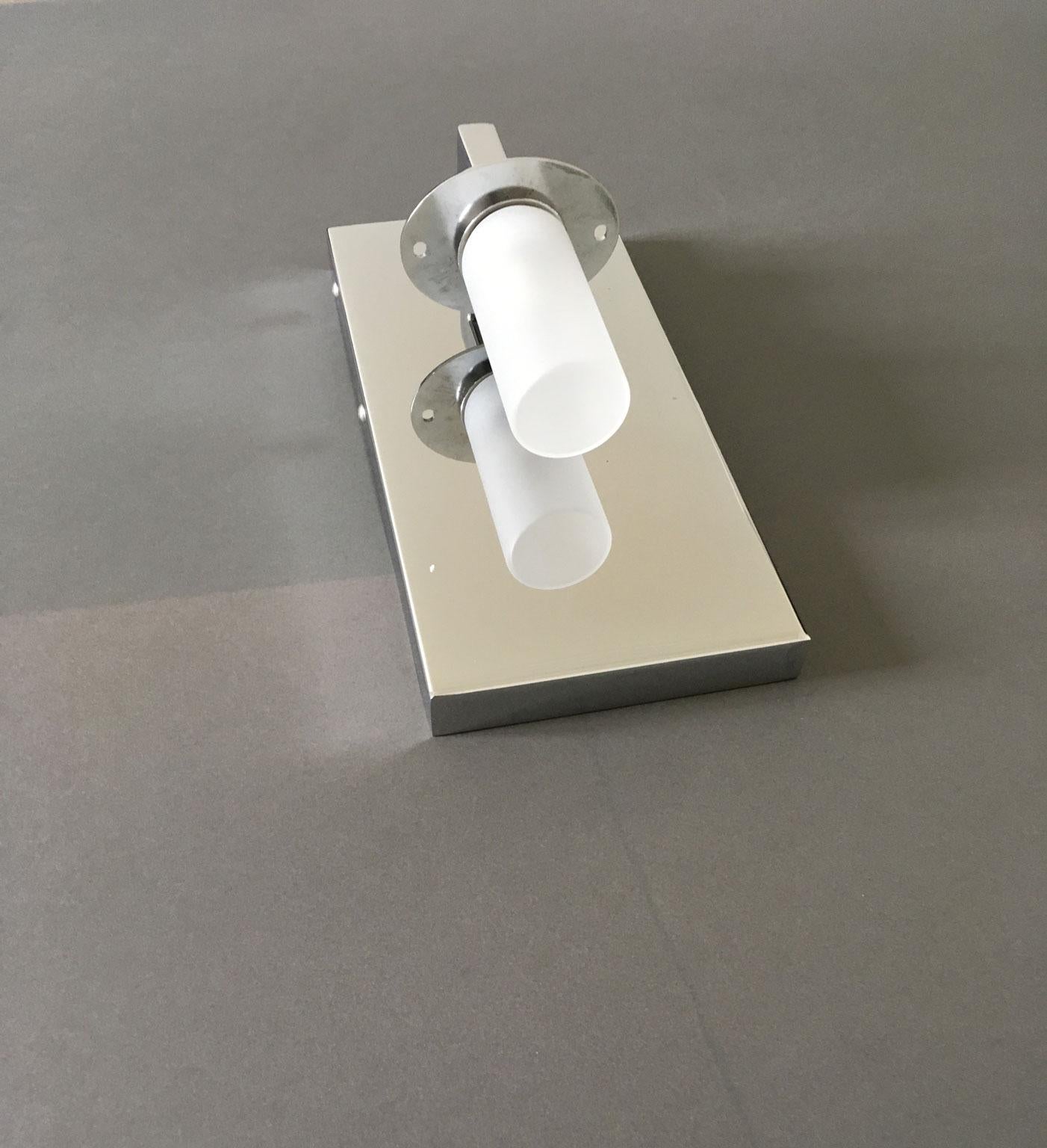 Italy Mid-Century Modern Style Metal Chrome Wall Lights For Sale 3