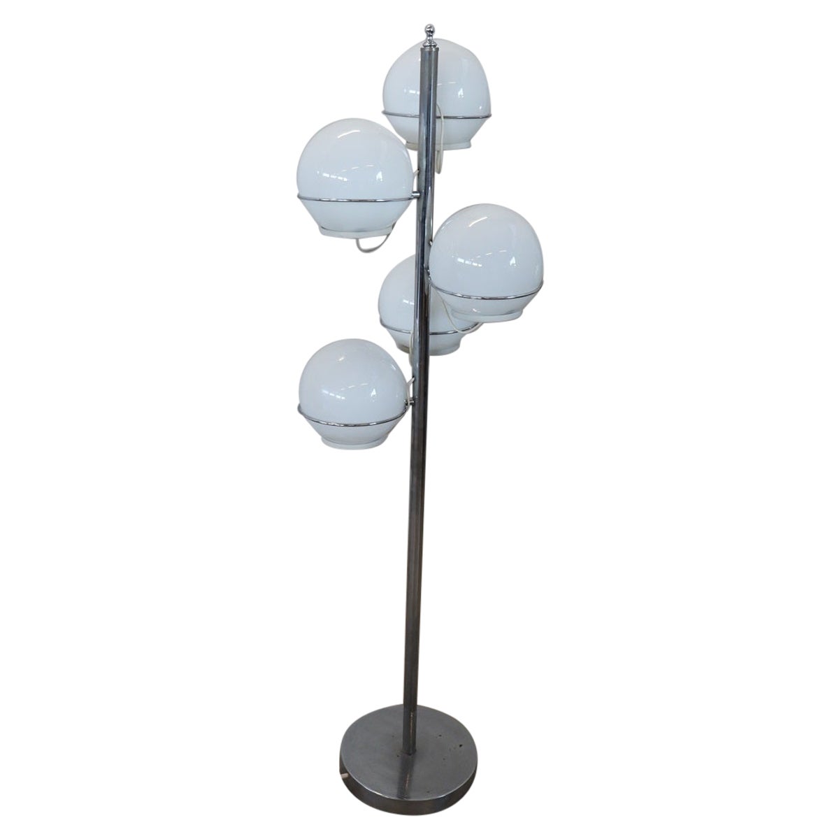 Lampadaire en métal chromé et verre de Gino Sarfatti, années 1960