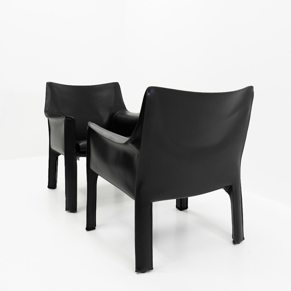Mid-Century Modern Italian Design Classic Cab 414 Armchairs by Mario Bellini for Cassina, Set of 2 For Sale