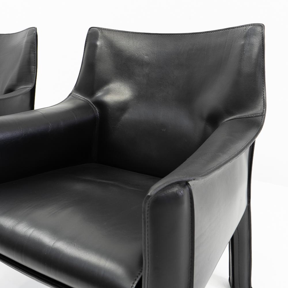Italian Design Classic Cab 414 Armchairs by Mario Bellini for Cassina, Set of 2 In Good Condition For Sale In Renens, CH