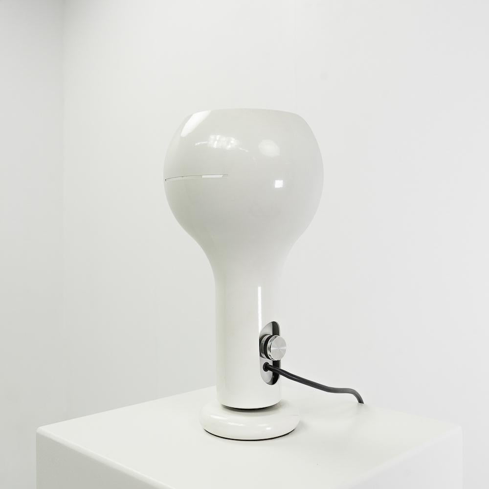 Mid-20th Century Italian Design Classic Flash Table Lamp by Joe Colombo for Oluce, 1960s
