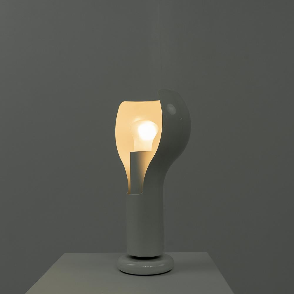Italian Design Classic Flash Table Lamp by Joe Colombo for Oluce, 1960s 1
