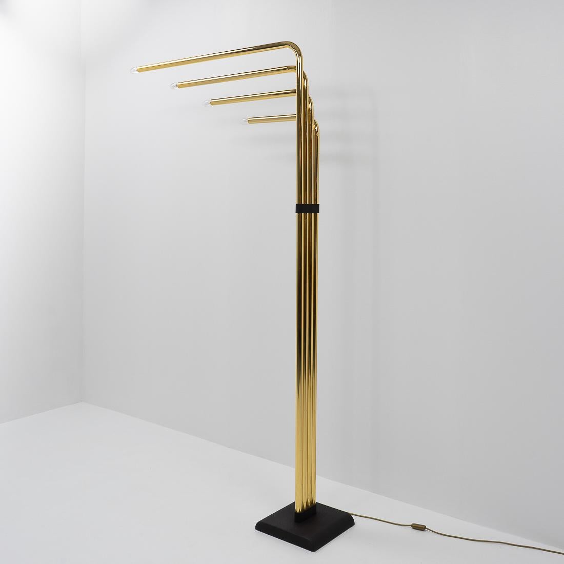 Italian Design Classic Goffredo Reggiani Floor Lamp, Italy, 1970s In Good Condition For Sale In Renens, CH