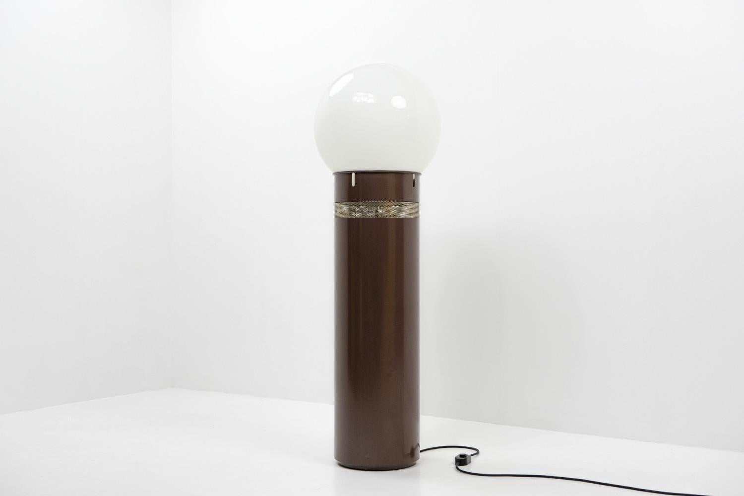 Italian Design Classic Oracolo Floor Lamp by Gae Aulenti for Artemide, 1960s In Good Condition In Renens, CH