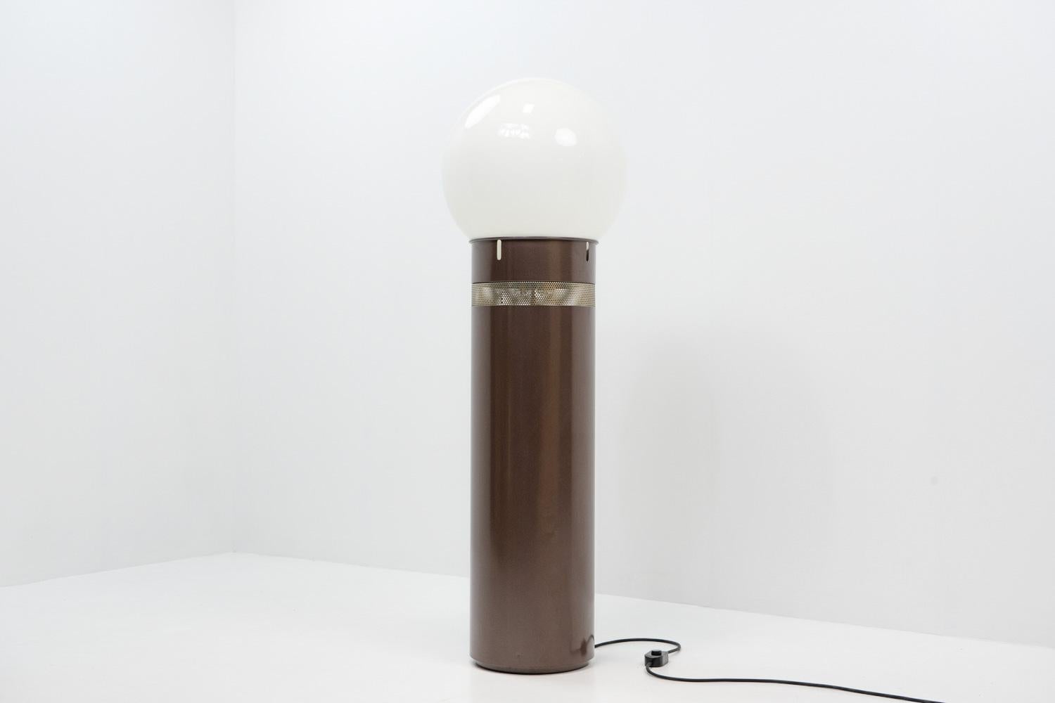 Aluminum Italian Design Classic Oracolo Floor Lamp by Gae Aulenti for Artemide, 1960s