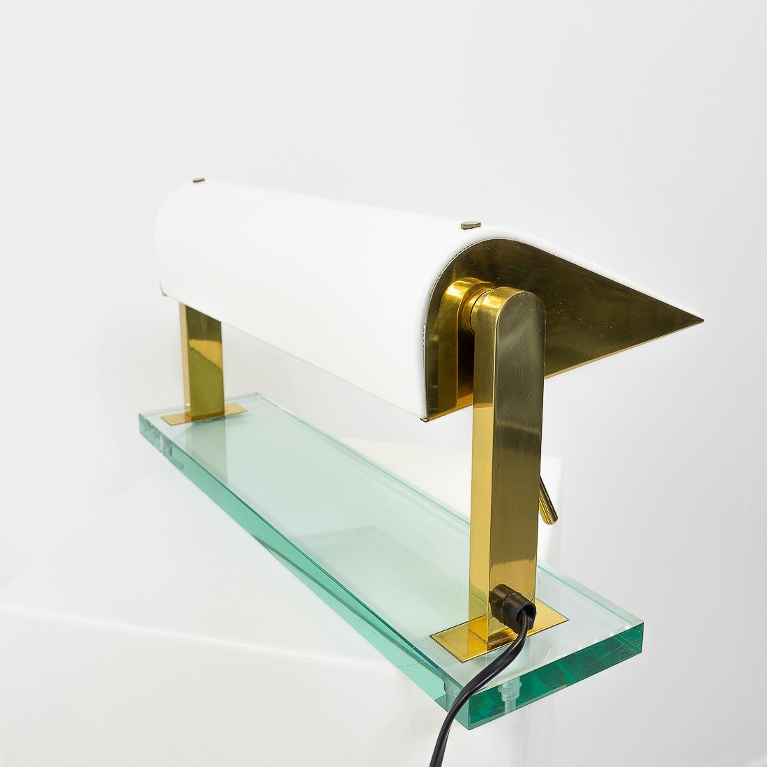 Late 20th Century Italian Design Classic Table Lamp by Pietro Chiesa for Fontana Arte, 1970s For Sale