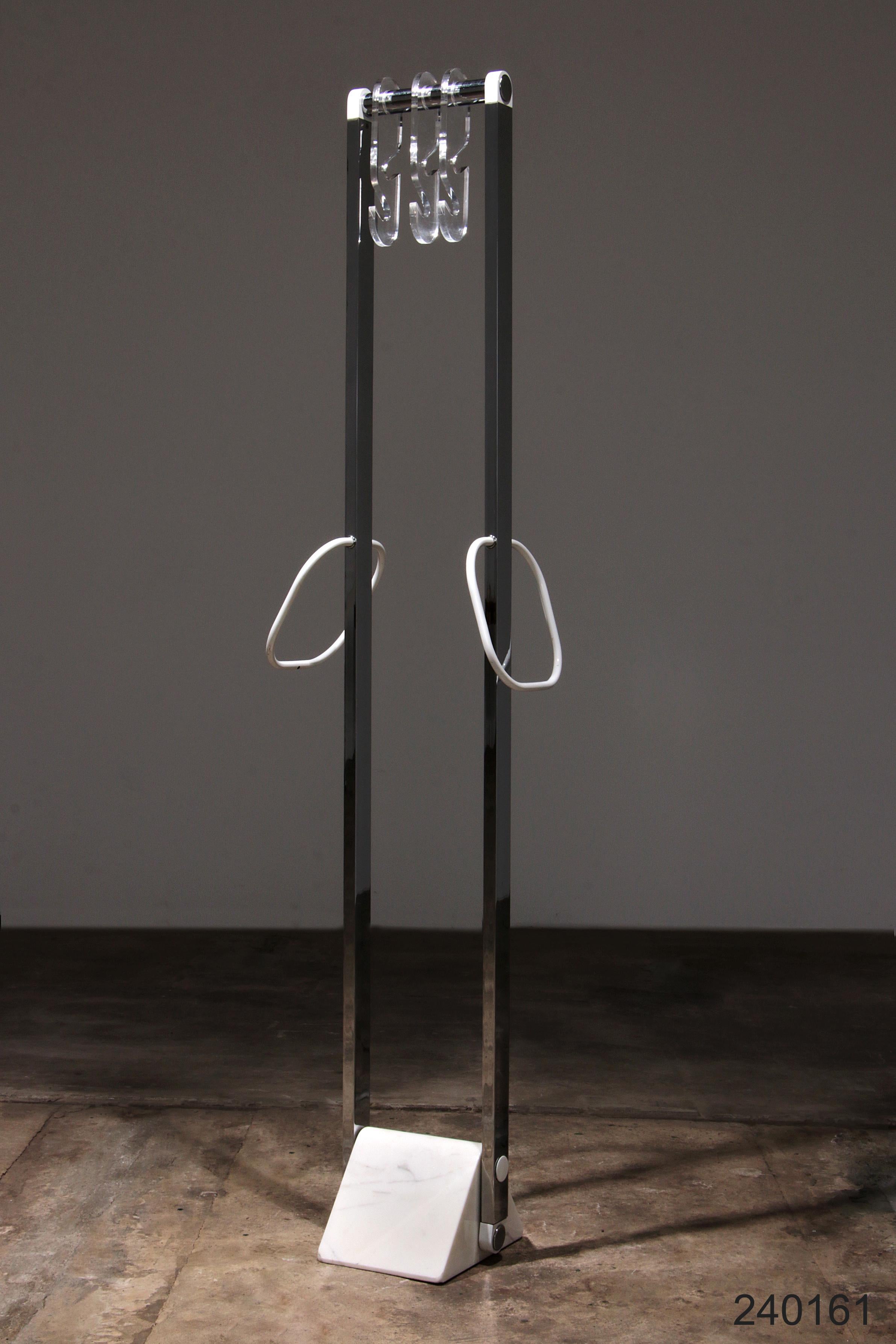 Italian Design Coat rack with white marble base and chrome uprights, 1970 For Sale 11