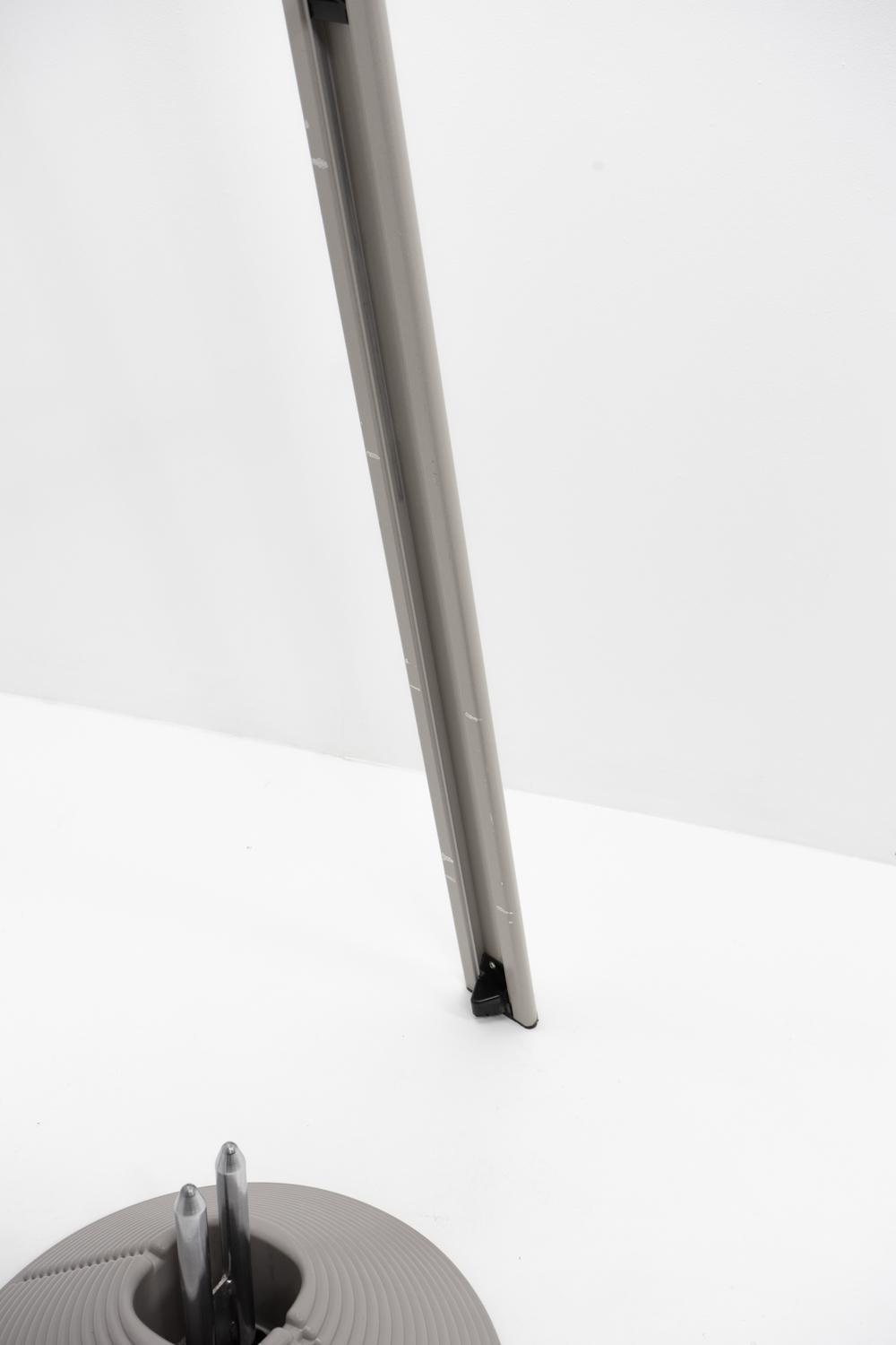 Appendiabiti e scale pieghevoli di design italiano 