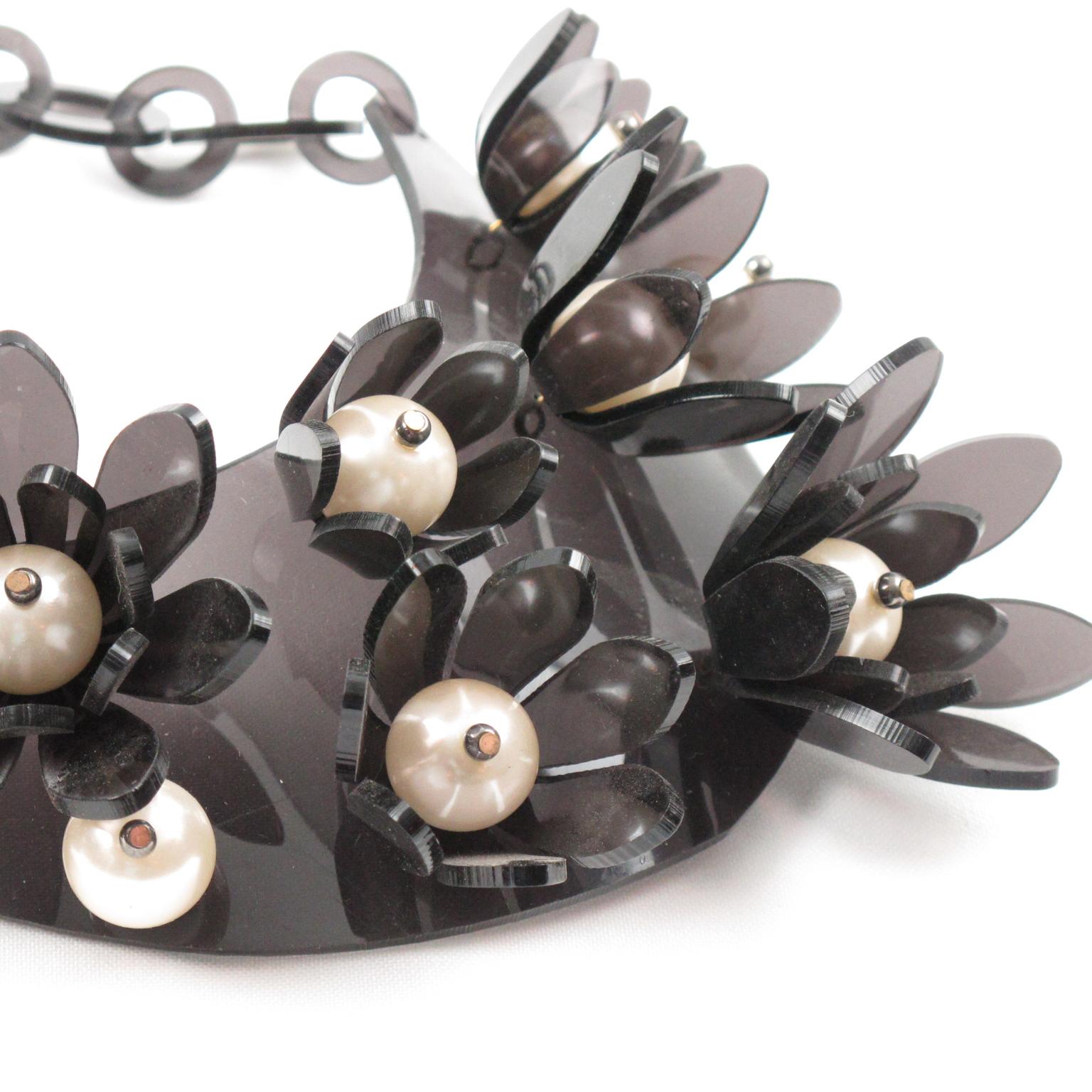 Italian Design Dark Gray Lucite Bib Necklace Flower and Pearl For Sale 2