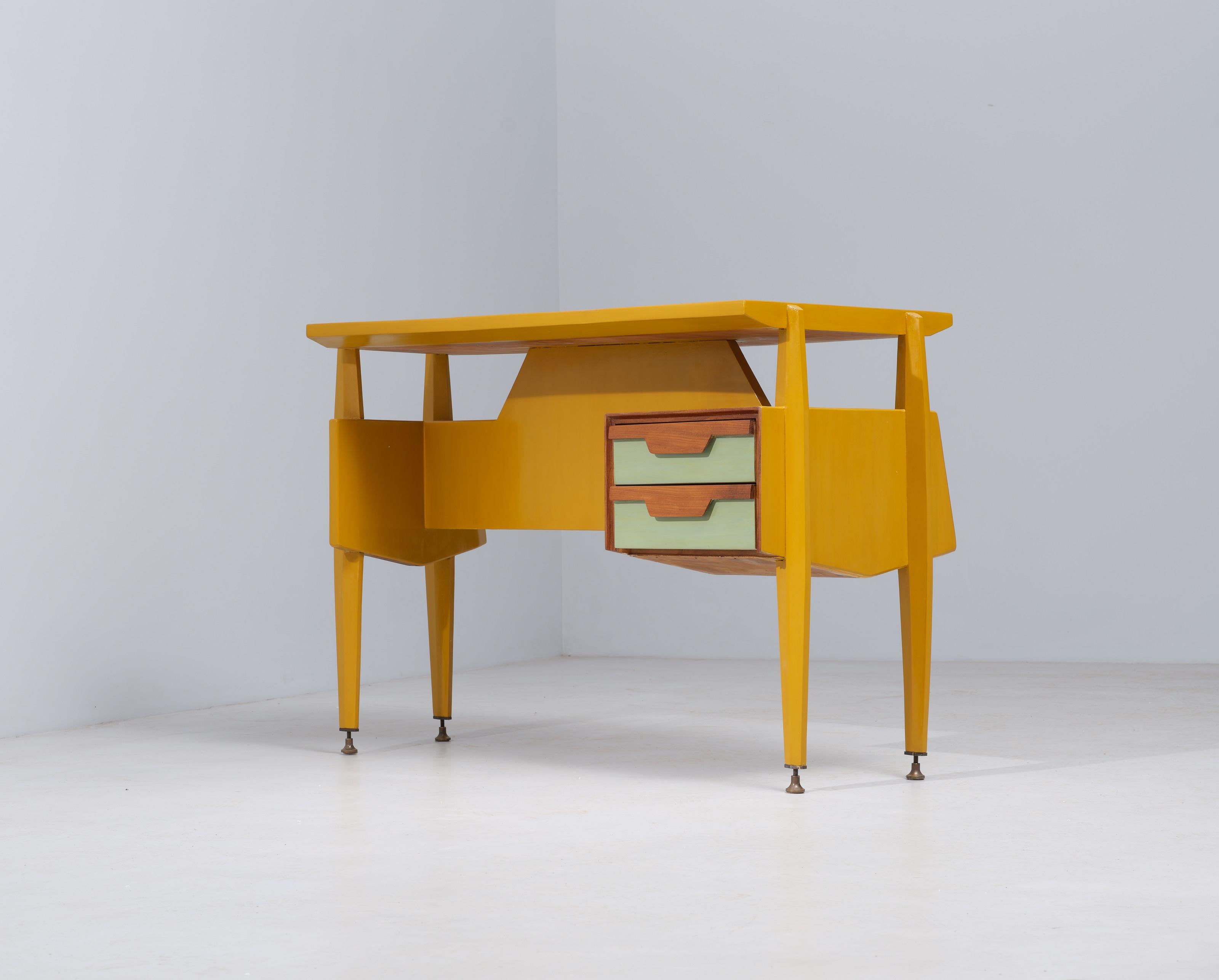 Italian Design Desk from the 50s, Restyled with Modern Flair by RETRO4M For Sale 3