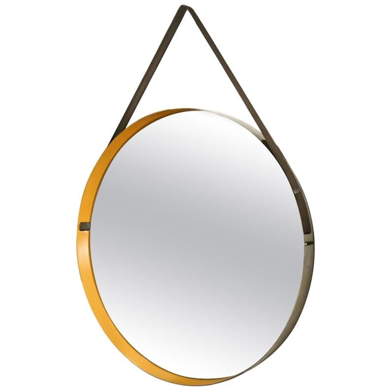 Miroir tambour à cadre en acier brossé et bord en émail jaune de conception italienne Diego Mardegan