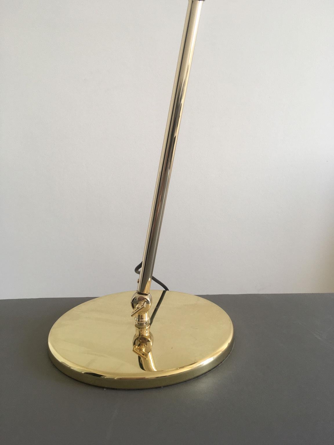 Lampe de bureau Flamingo en laiton de conception italienne Ghidini 1961 en vente 6