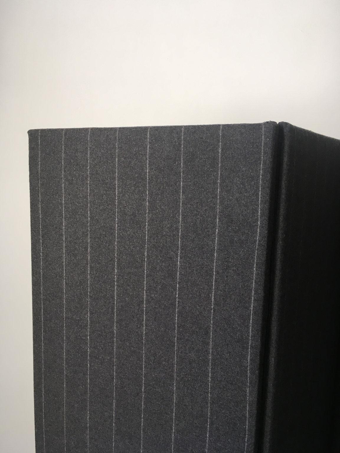 Italian Design Grey Upholstered Screen 3 Folders For Sale 4