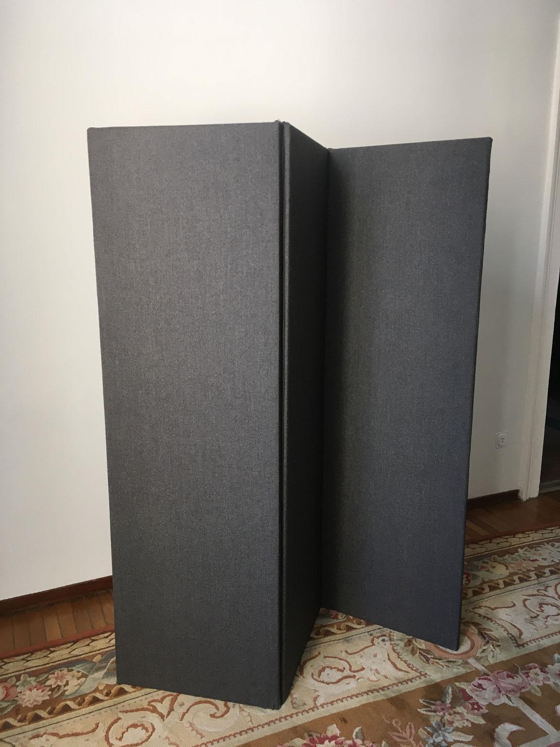 Italian Design Grey Upholstered Screen 3 Folders In New Condition For Sale In Brescia, IT