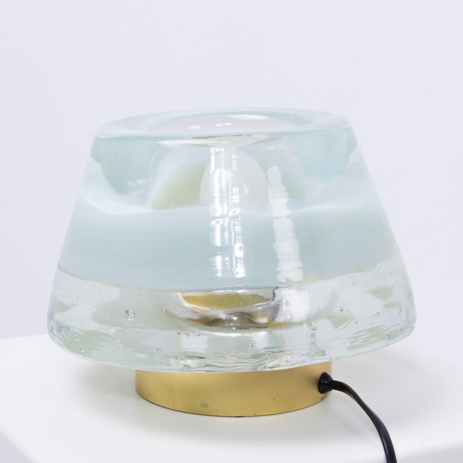 Lámpara de mesa de cristal Leucos de diseño italiano hecha a mano, época 1970 Italiano en venta