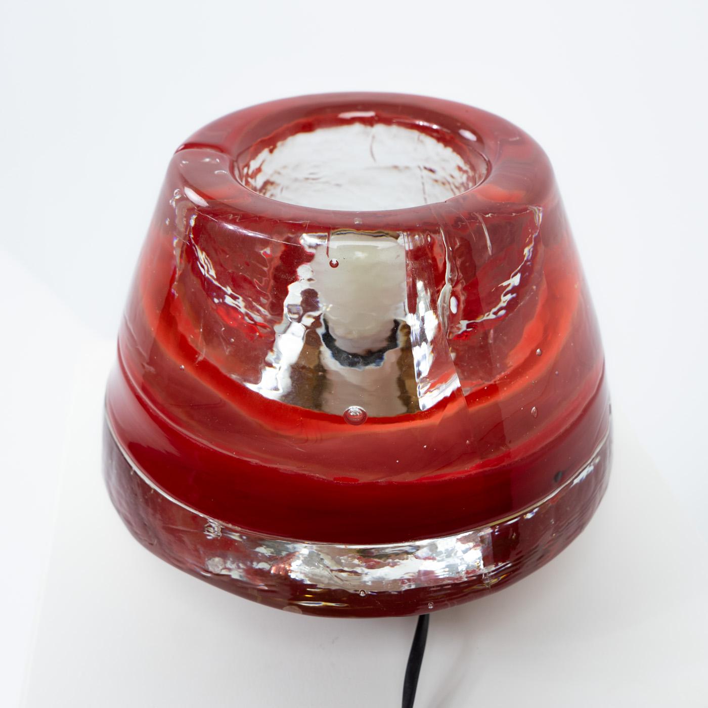 Fin du 20e siècle Lampe de bureau italienne en verre Leucos, fabriquée à la main, 1970 en vente