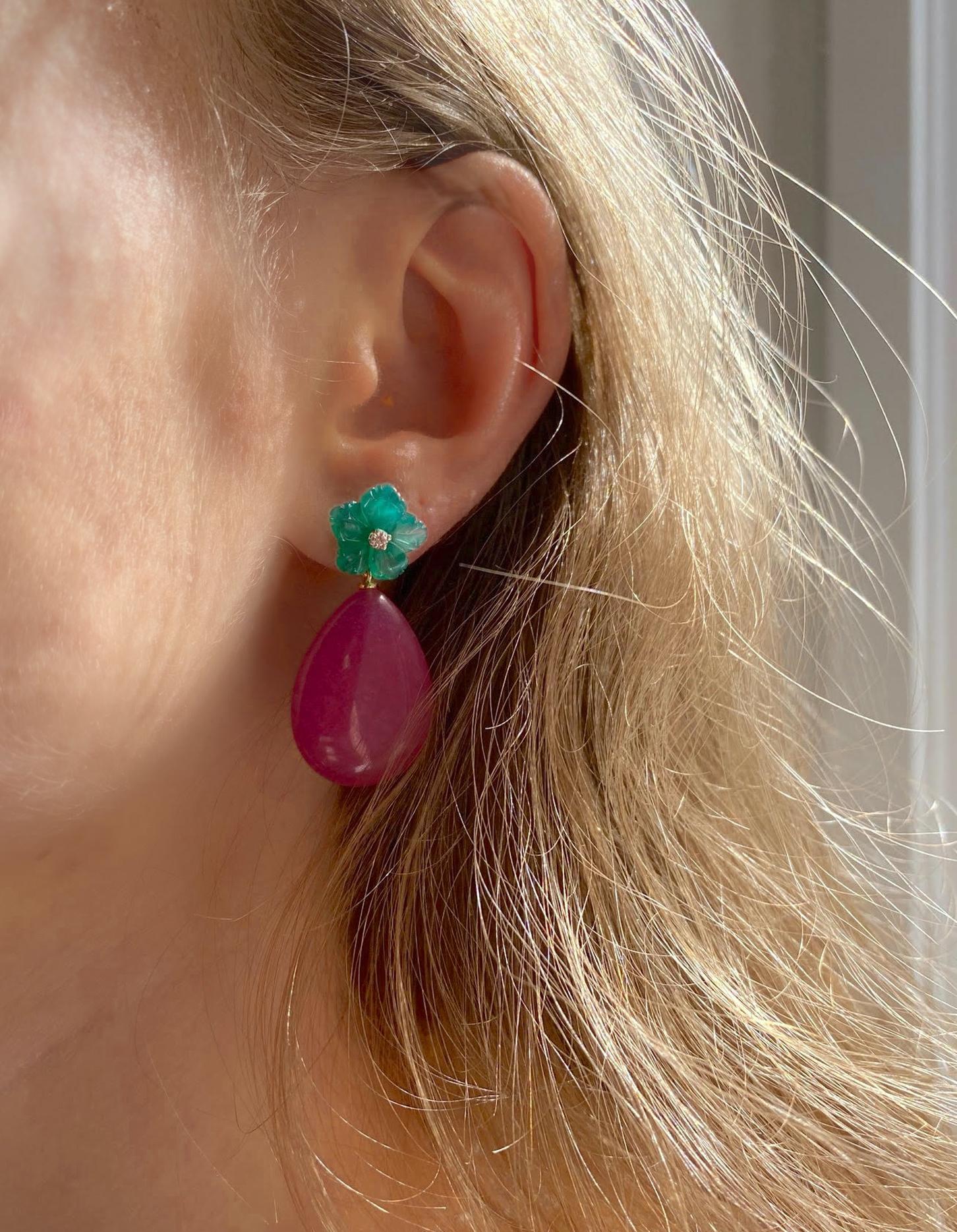Women's Italian Design Jade Green Agate Diamonds 18k Gold Happy Flower Dangle Earrings For Sale