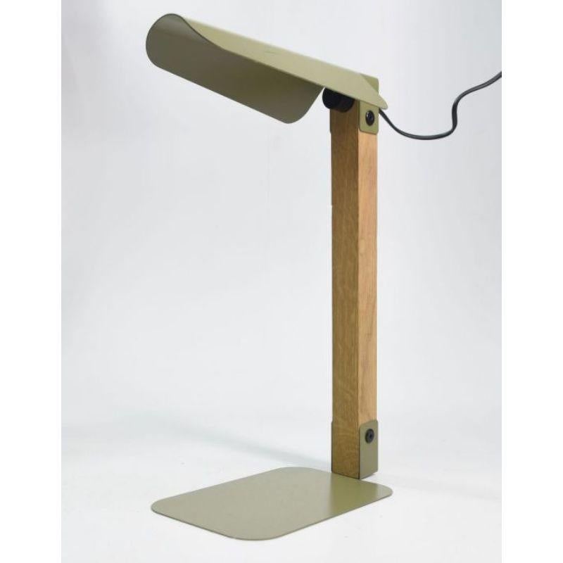 Desk lamp in khaki color lacquered sheet metal and light oak Italian design model 