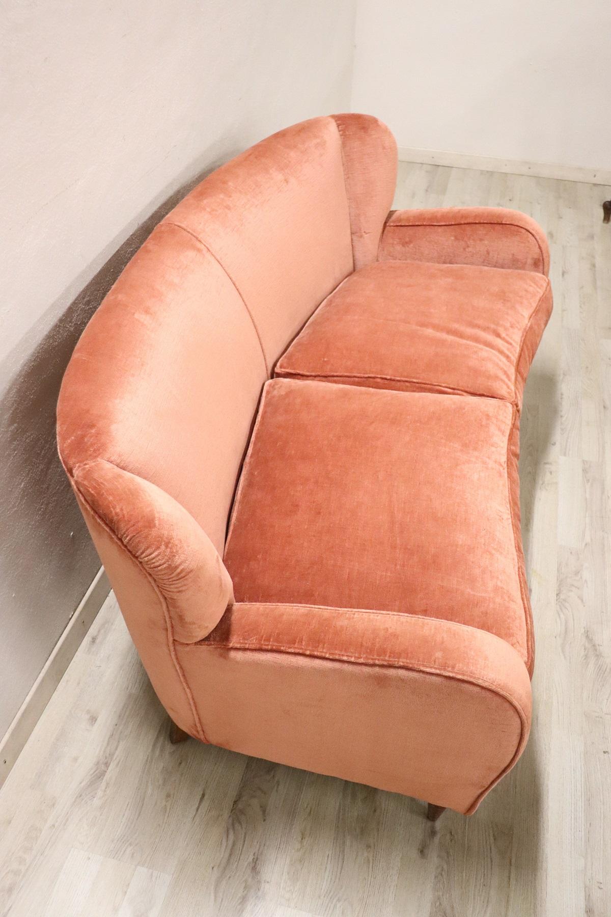 Italian Design Living Room Set or Salon Suite in Pink Velvet, 1970s In Excellent Condition In Casale Monferrato, IT