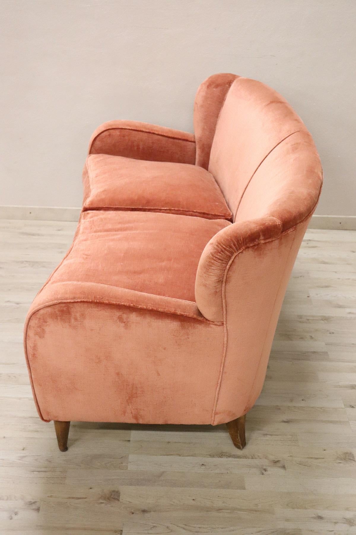 Italian Design Living Room Set or Salon Suite in Pink Velvet, 1970s 5