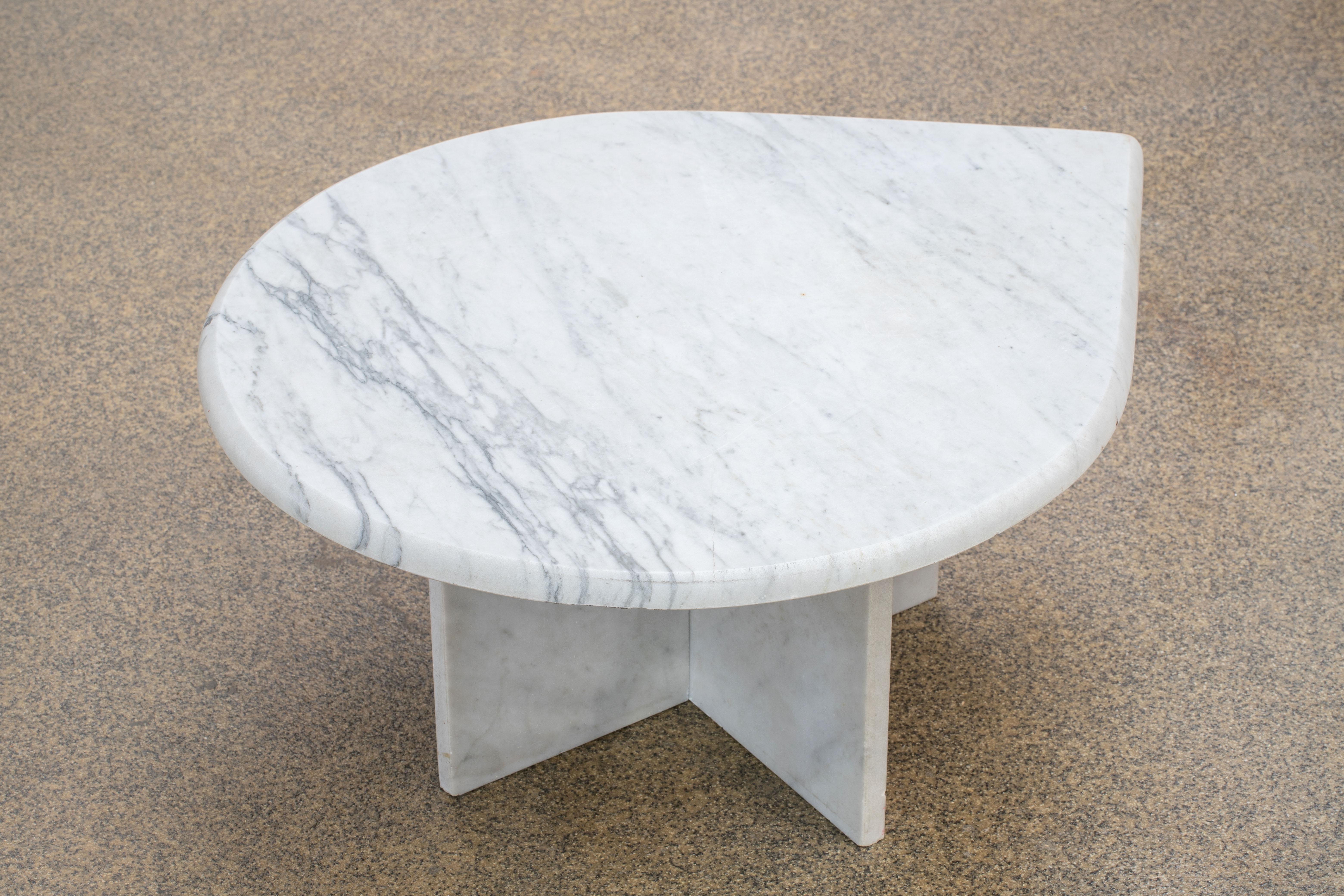 Italian Design Marble Coffee Table, 1970 For Sale 5