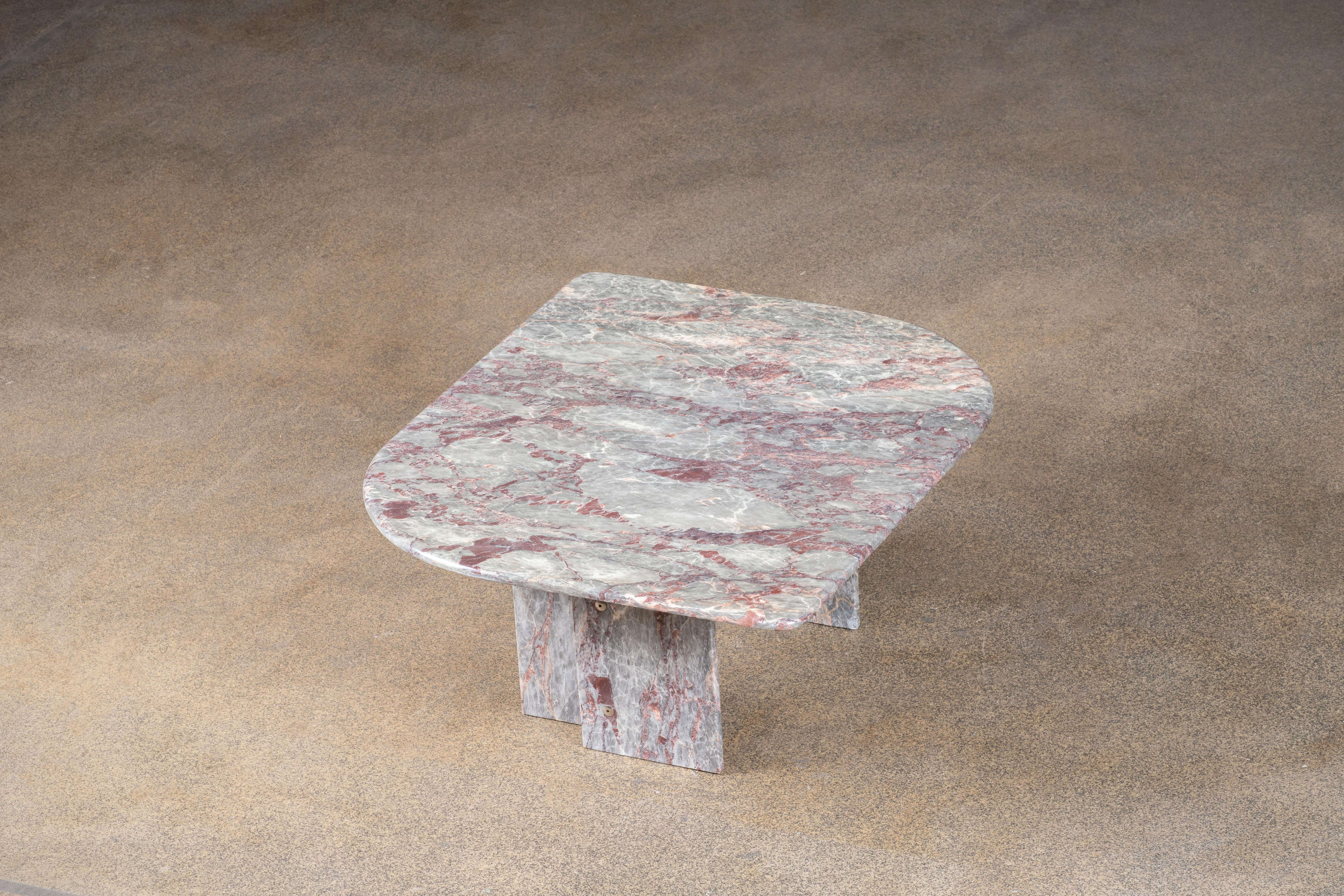 Table basse en marbre de conception italienne, 1970 en vente 7