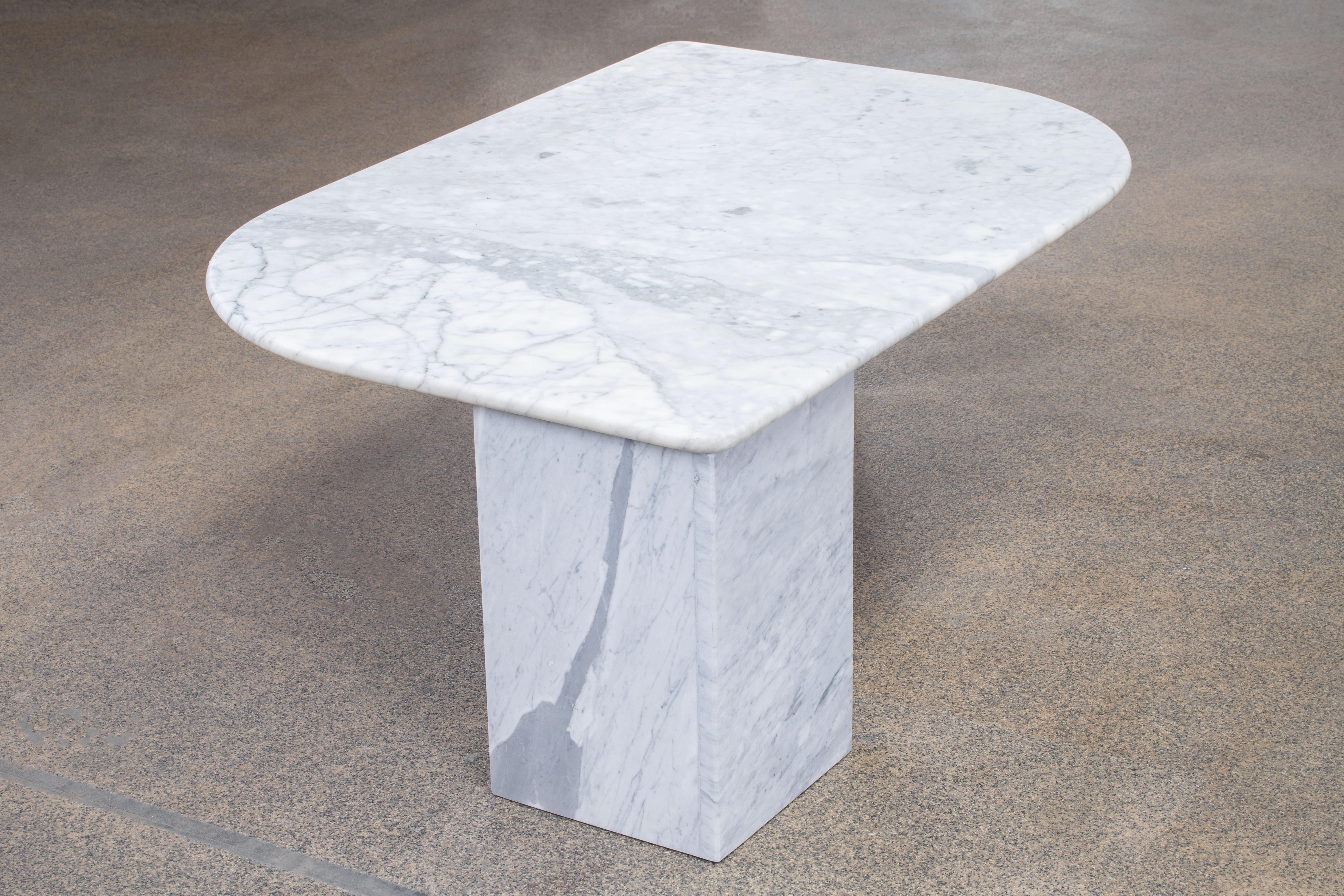 Italian Design Marble Coffee Table, 1970 For Sale 8