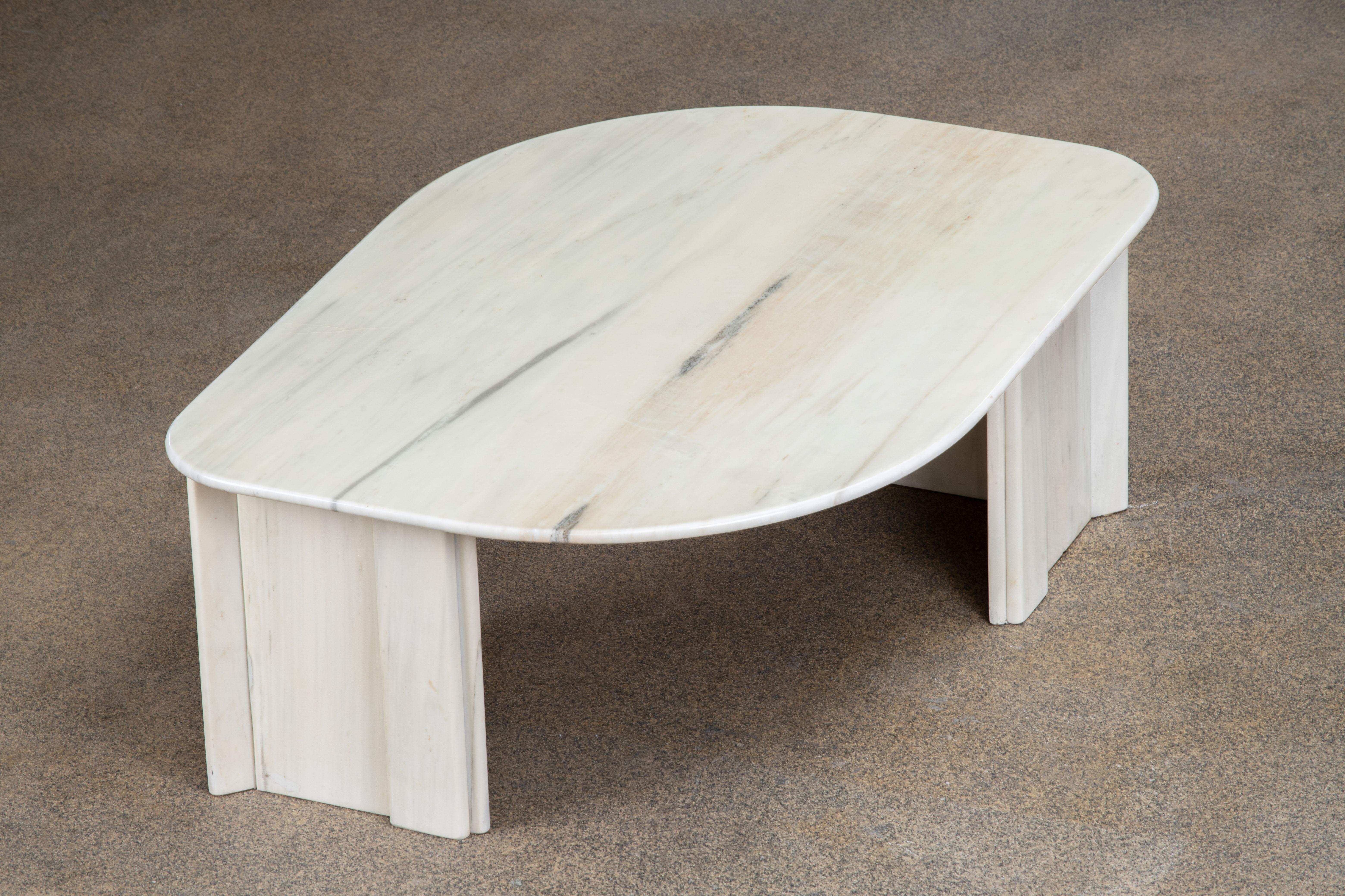 Italian Design Marble Coffee Table, 1970 For Sale 12