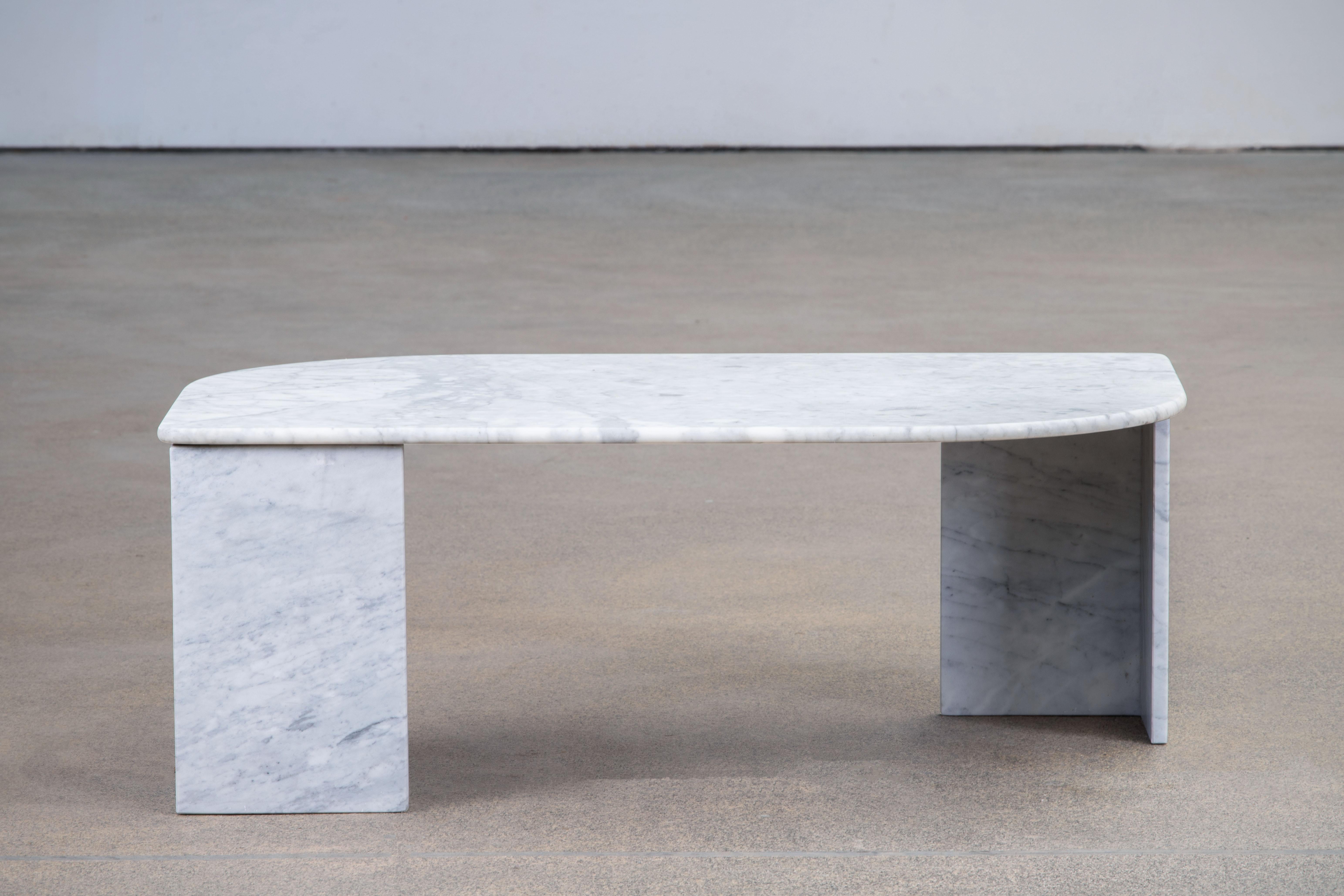 Italian Design Marble Coffee Table, 1970 For Sale 13