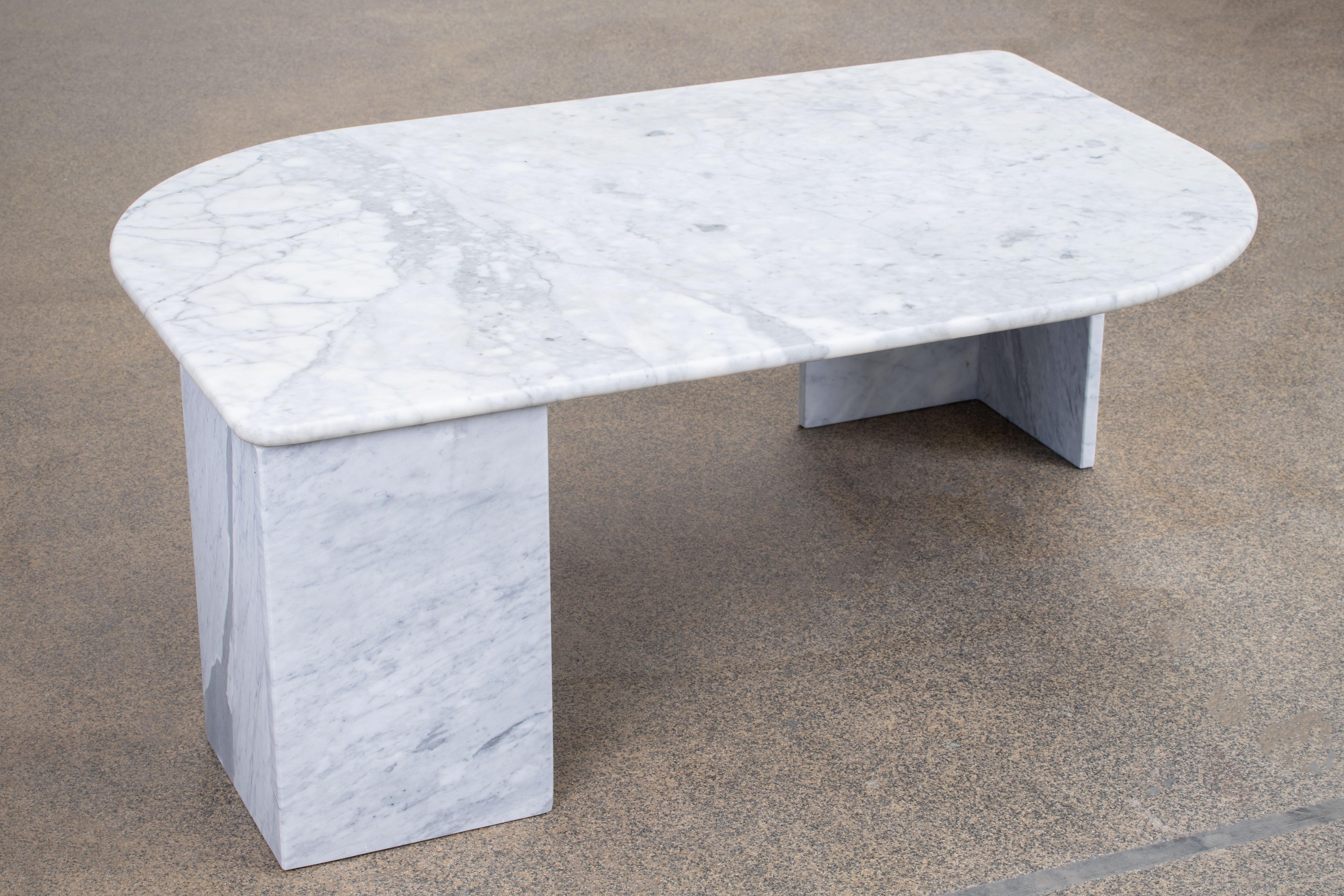 20th Century Italian Design Marble Coffee Table, 1970 For Sale
