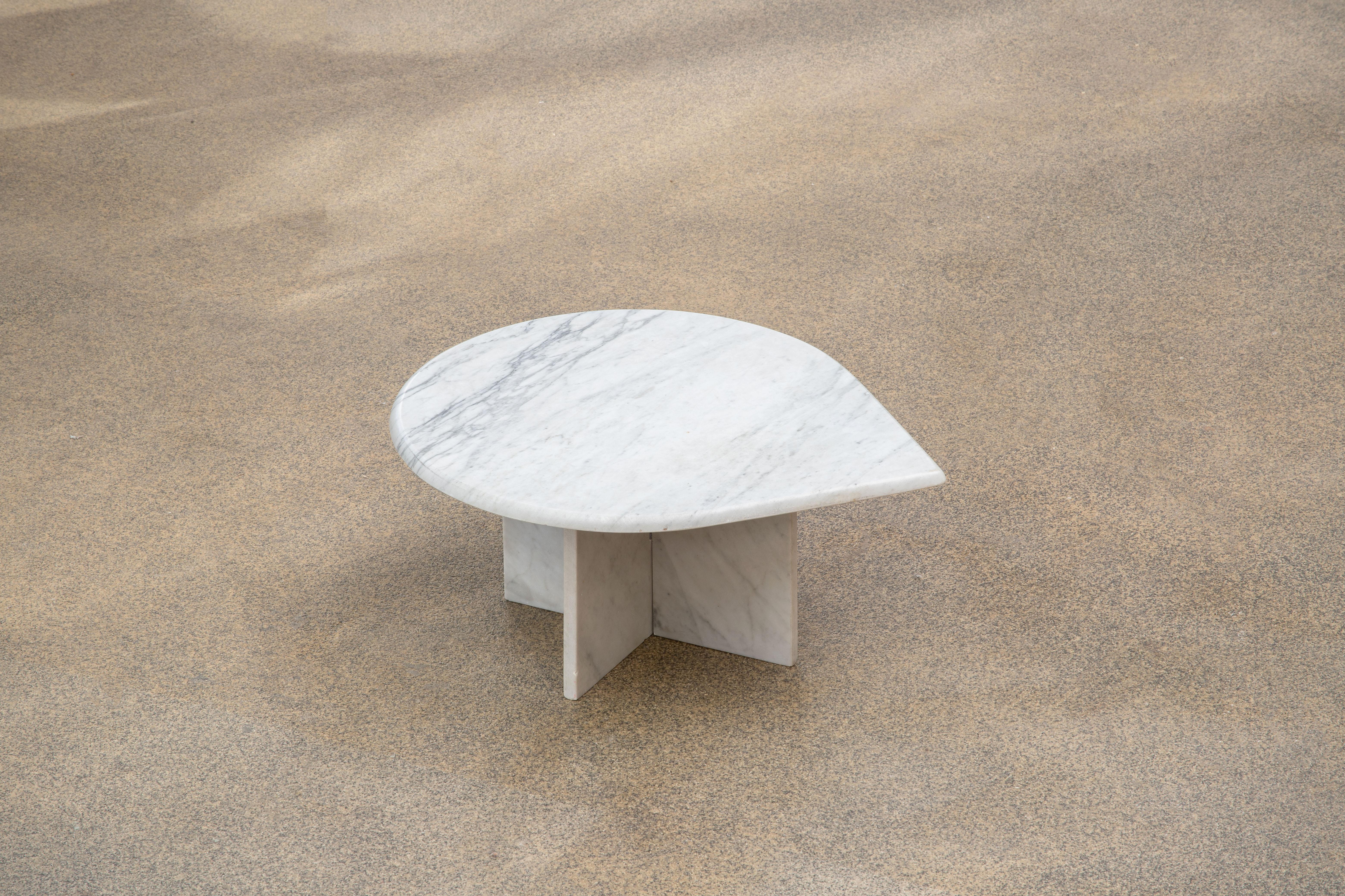 Italian Design Marble Coffee Table, 1970 For Sale 2