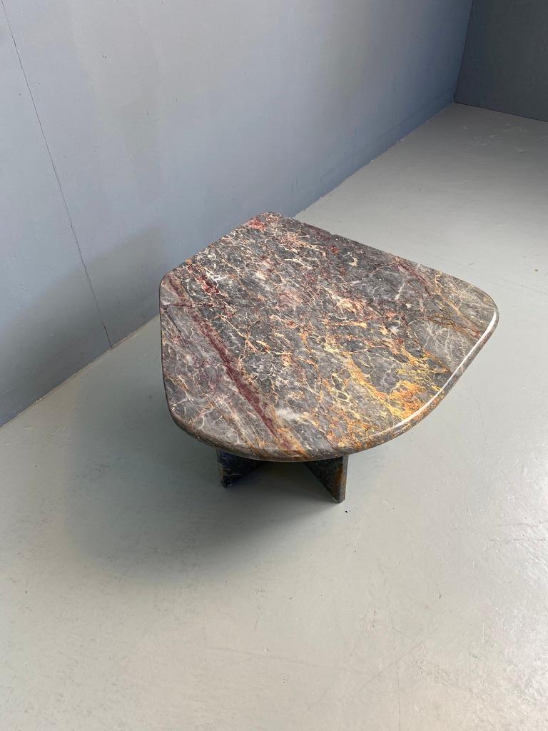 Marble Italian design marble side table or small coffee table organic shaped -1970-