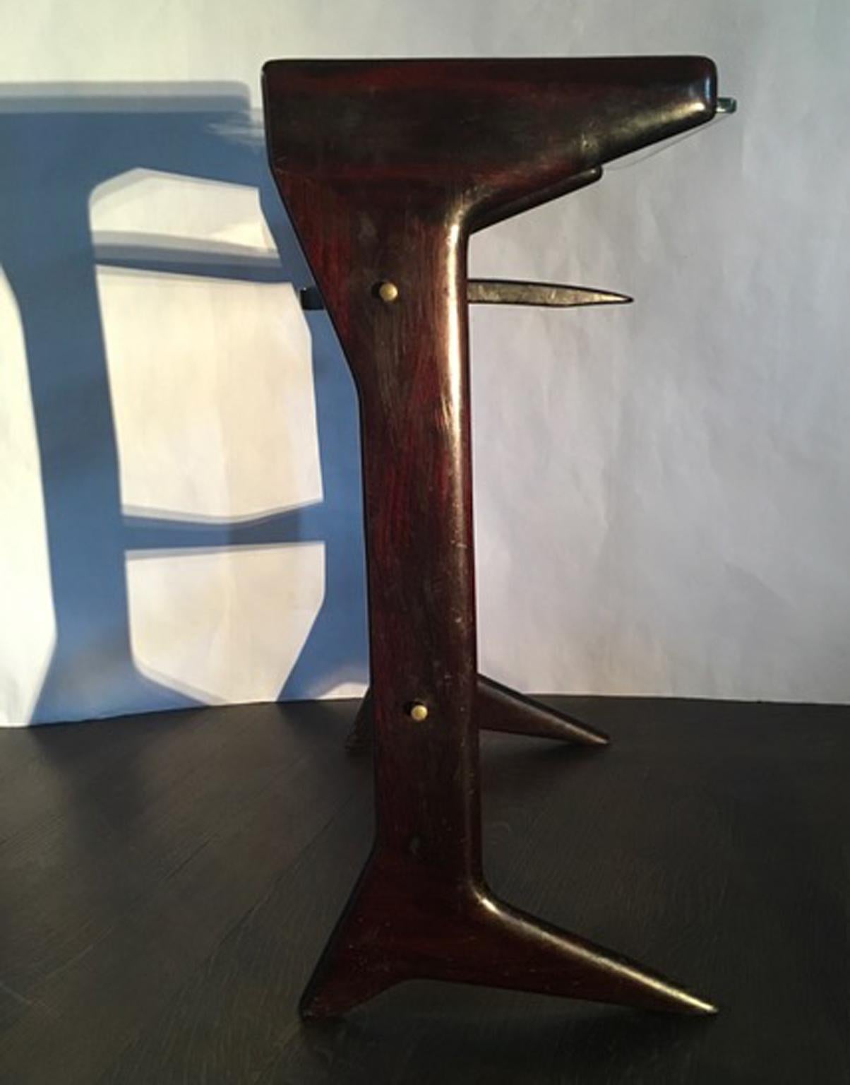 Crystal Mid-Century Italian Design  by Ico Parisi Side Table in Walnut and Clear Glass For Sale