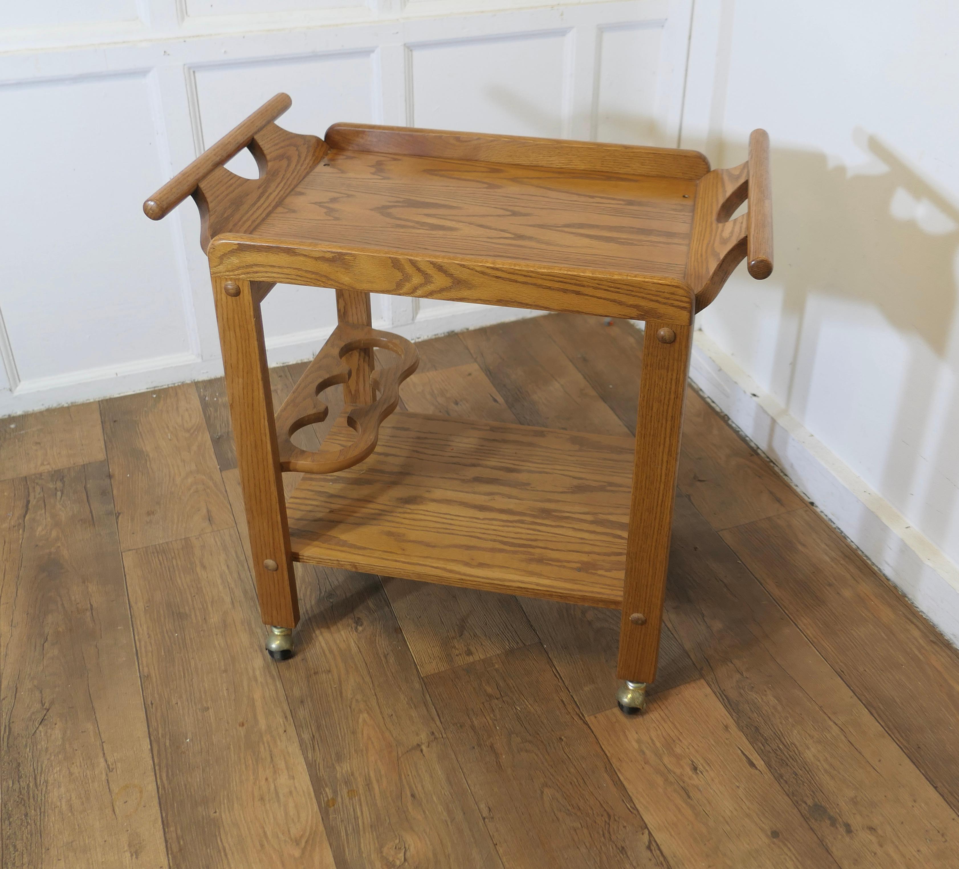 Mid-Century Modern Chariot à cocktail design italien du milieu du siècle en vente