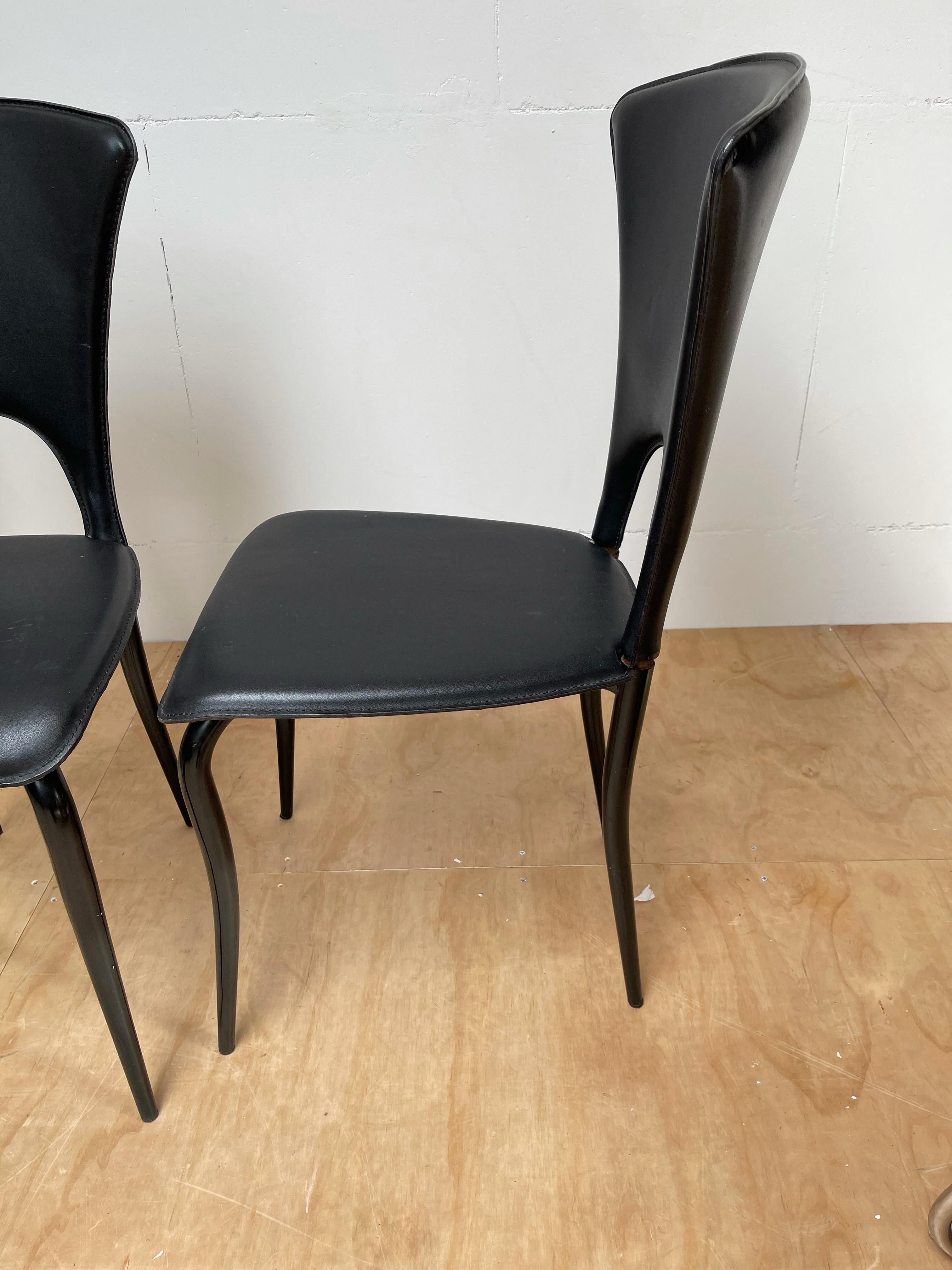 Italian Design Mid-Century Modern Set of 4 Dining Chairs w. Black Leather Seats For Sale 9