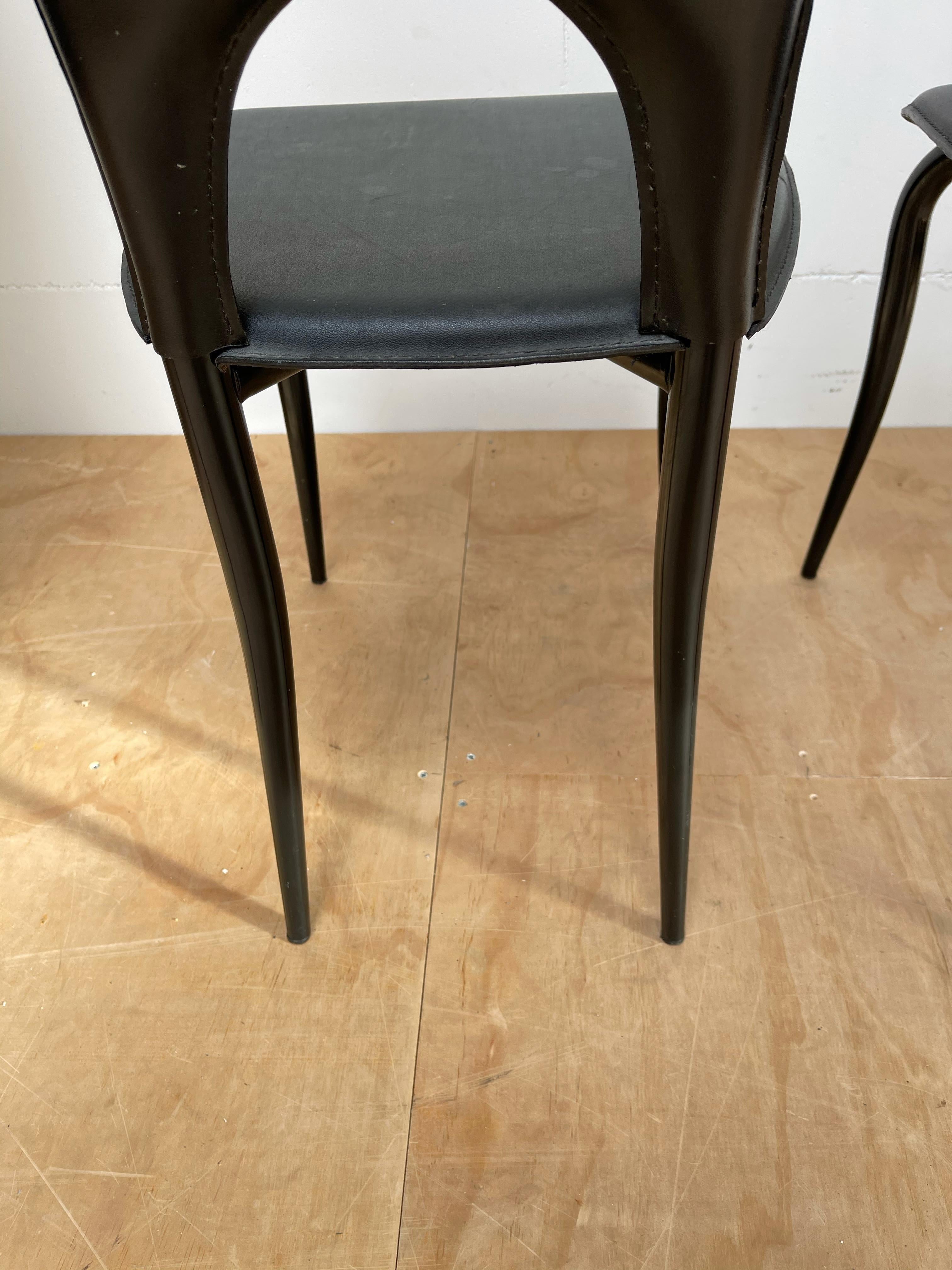Italian Design Mid-Century Modern Set of 4 Dining Chairs w. Black Leather Seats For Sale 11