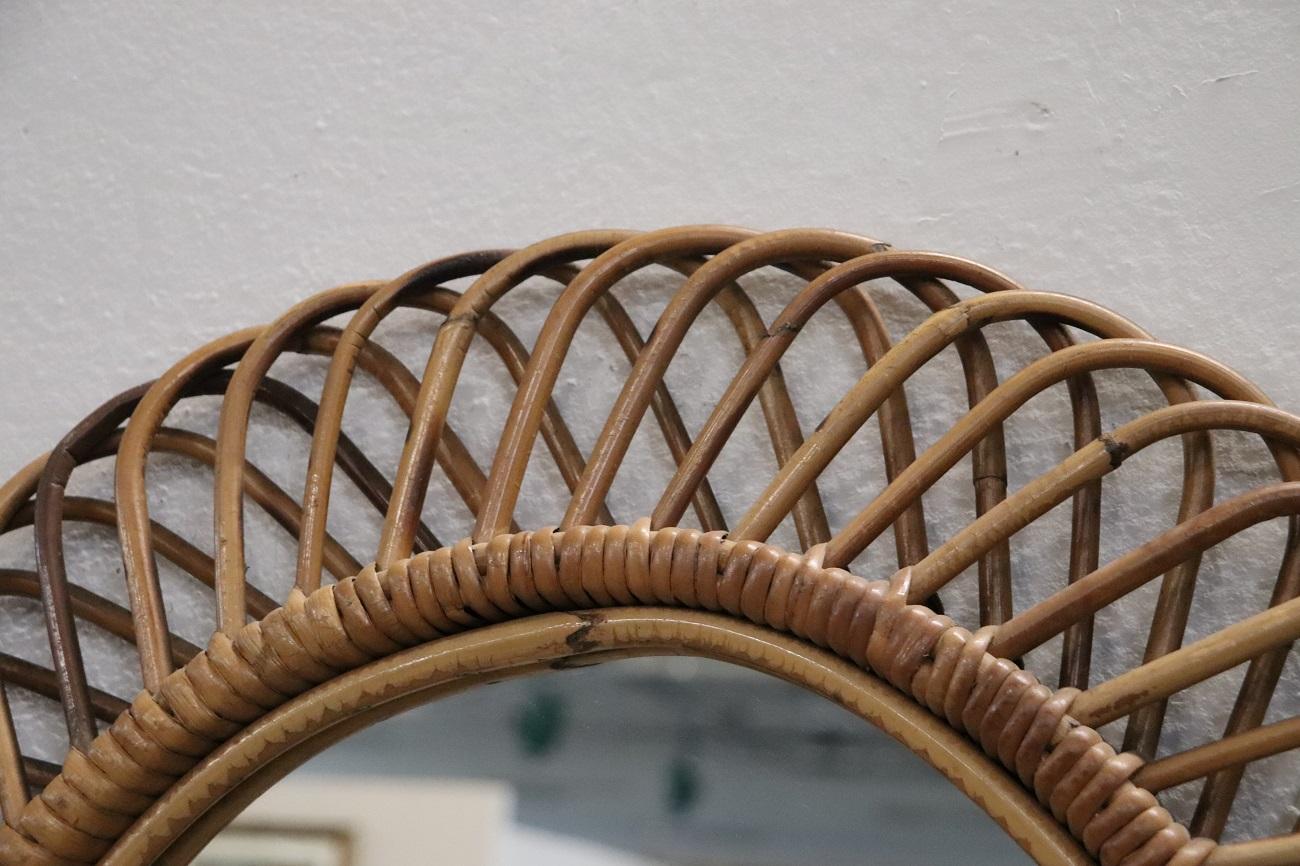Italiano Specchio da parete ovale in bambù di design italiano del metà del secolo scorso in vendita