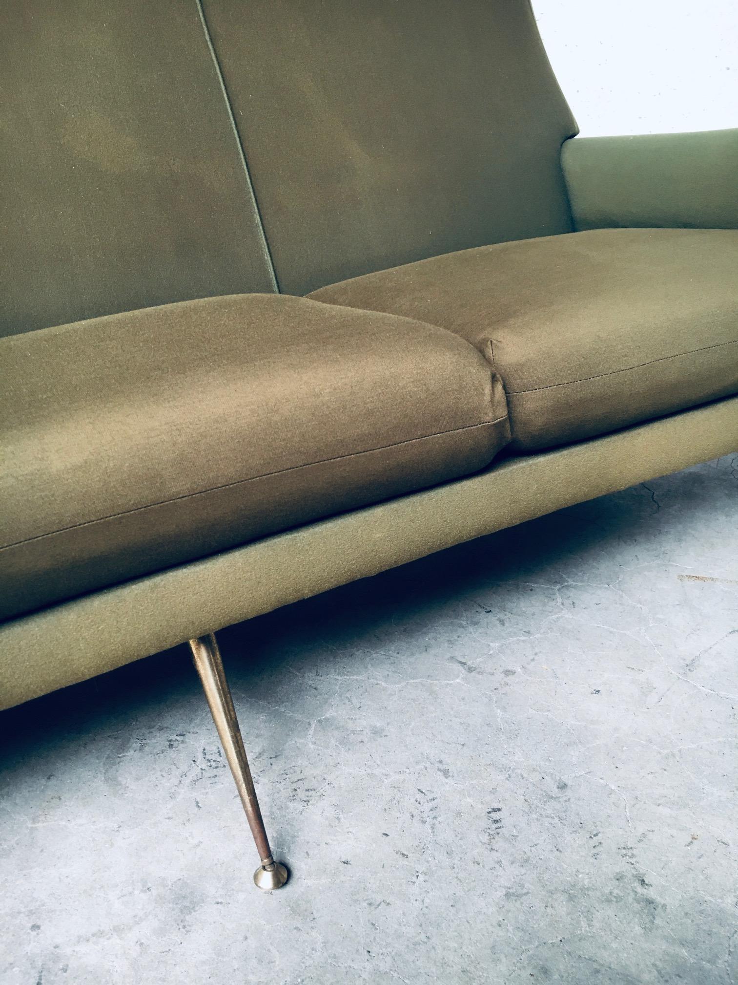 Italian Design Mid-Century Modern Sofa by Gigi Radice for Minotti, Italy, 1950's 10