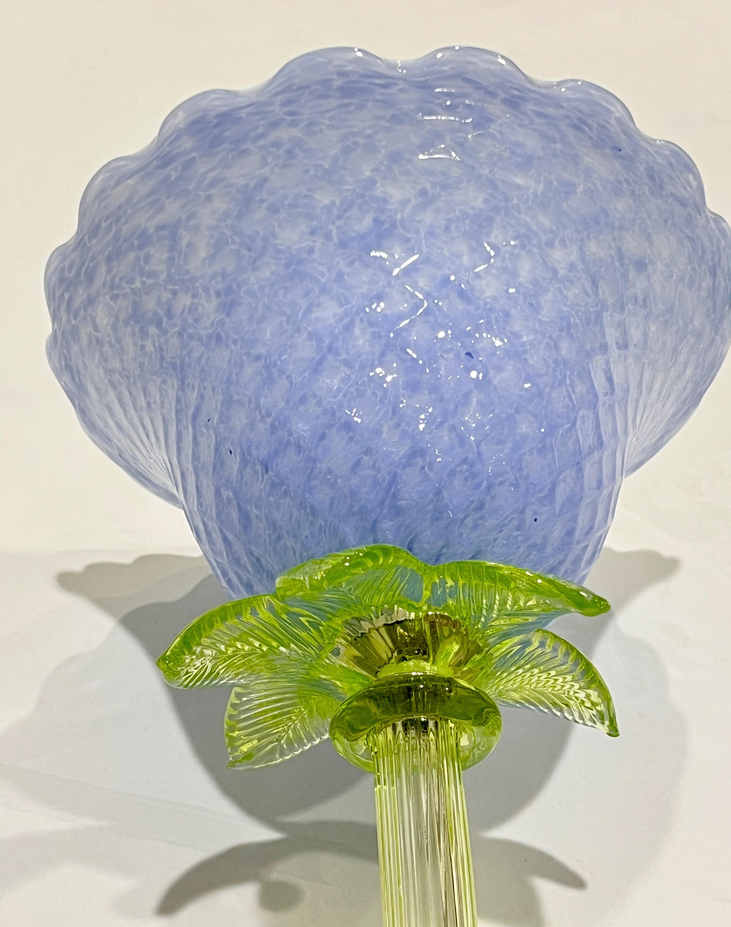 Fait main Vase/Lampe de table moderne italienne en verre bleu violet pervenche en vente