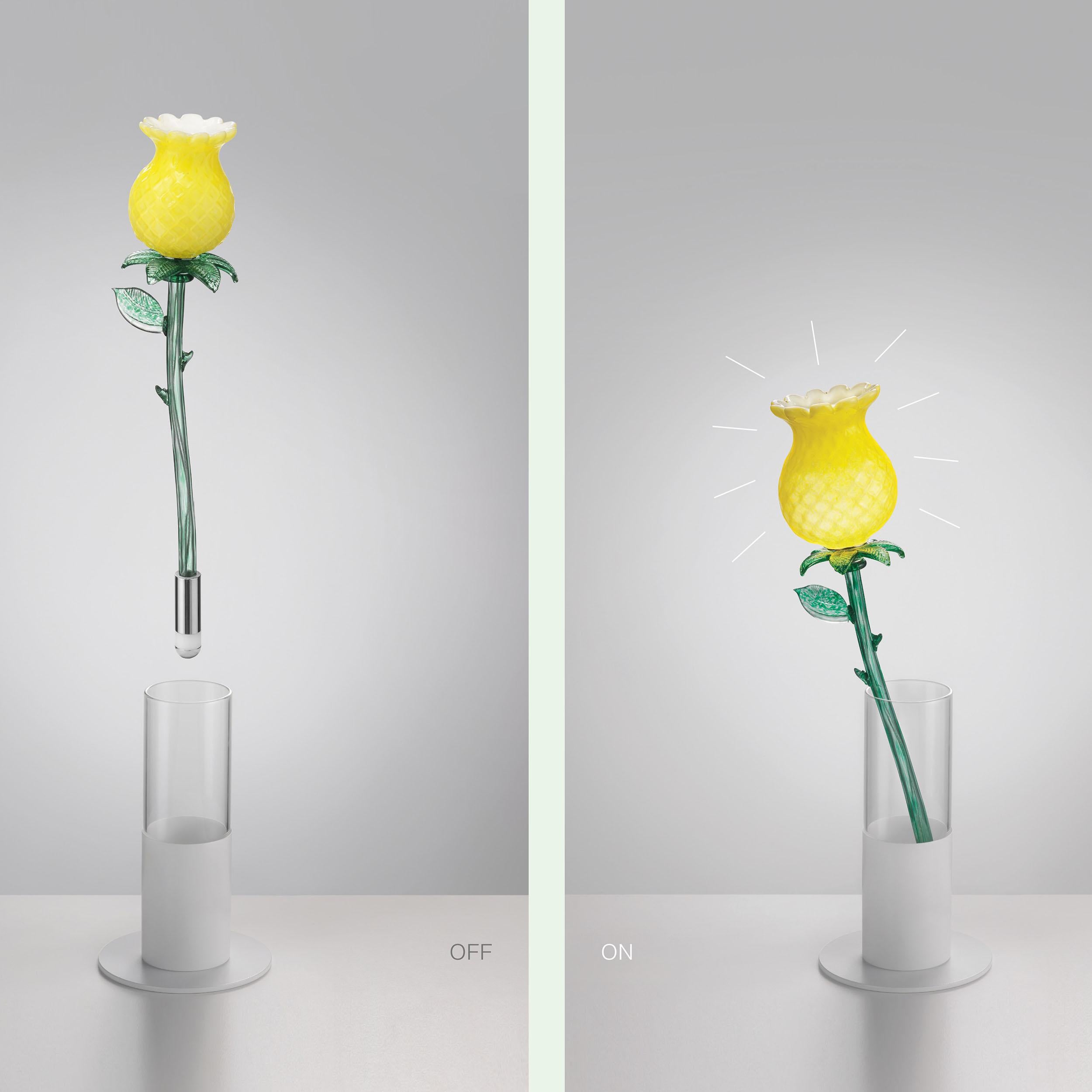 Lampe de table/de vase en verre d'art à fleurs éclairées, jaune, Design Modernity Italian Design Neuf - En vente à New York, NY