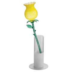 Vase/Lampe de table italienne moderne organique jaune art en verre jaune éclairé fleur blanche