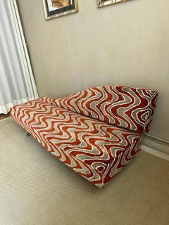 Italian Design Orange and Beige Velvet Chaise Longue/Dormeuse, 1980s