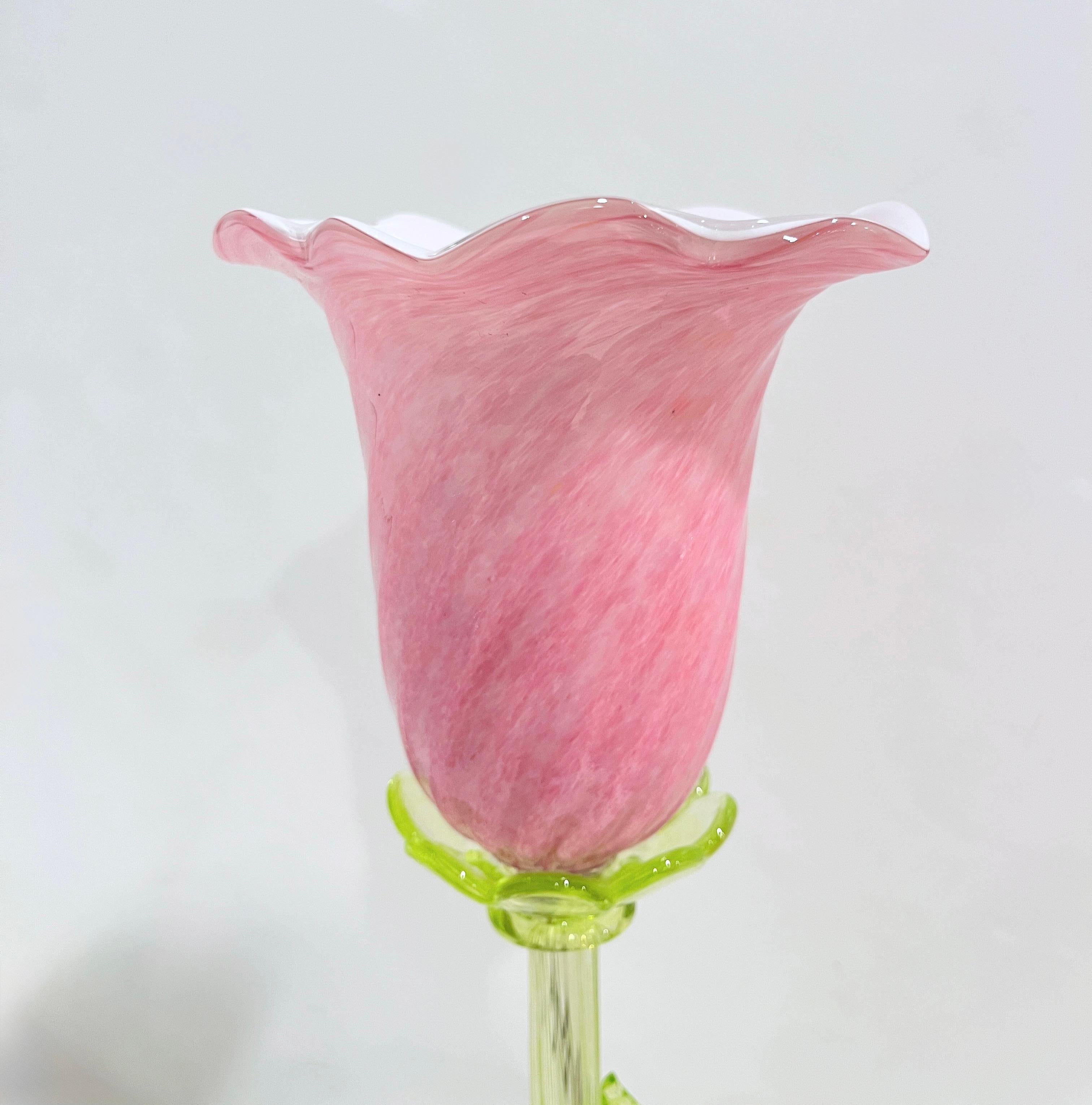 Laqué Vase/Lampe de table italienne moderne organique rose Art Glass Lit Flower White en vente