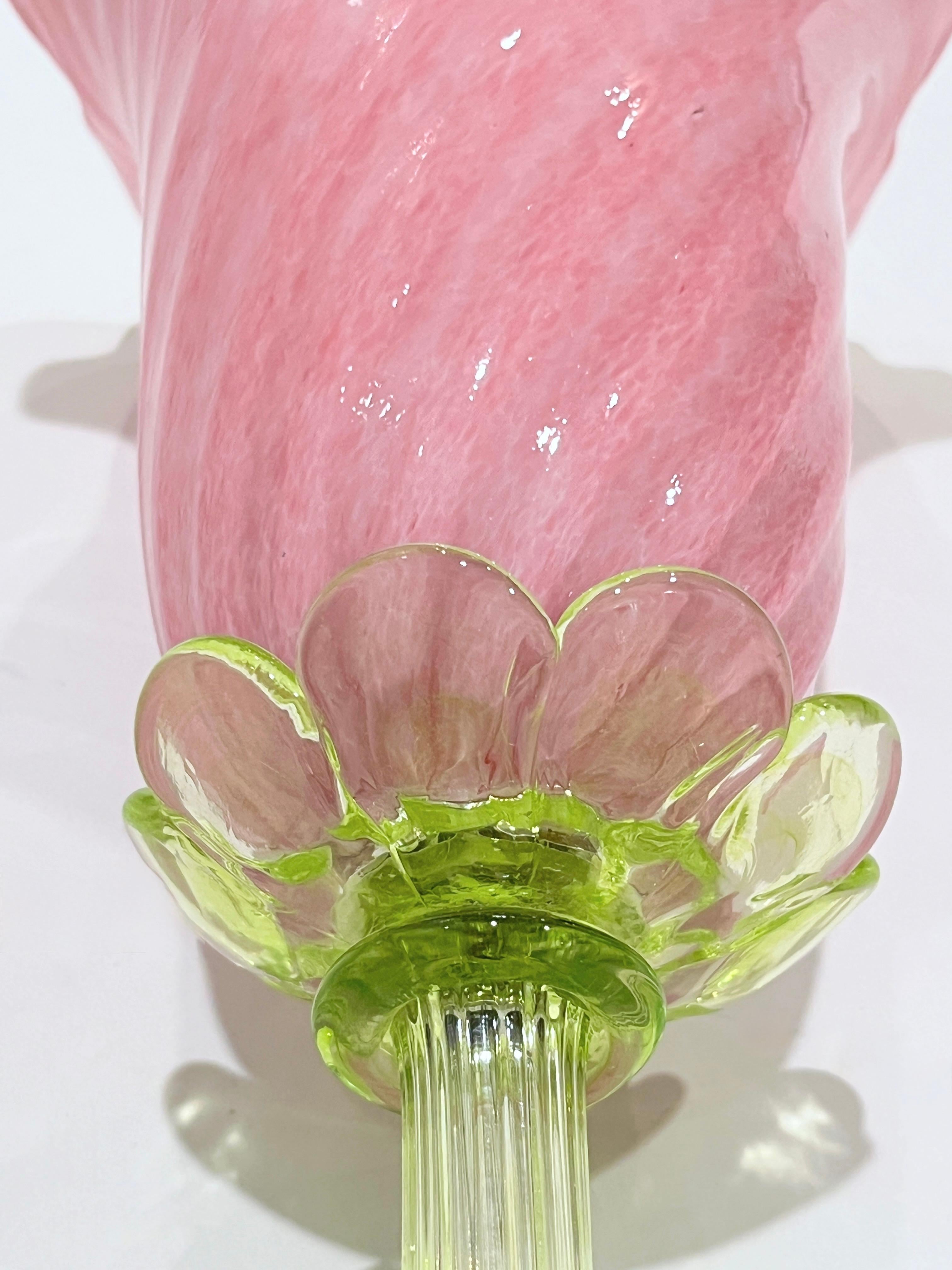 Vase/Lampe de table italienne moderne organique rose Art Glass Lit Flower White Neuf - En vente à New York, NY