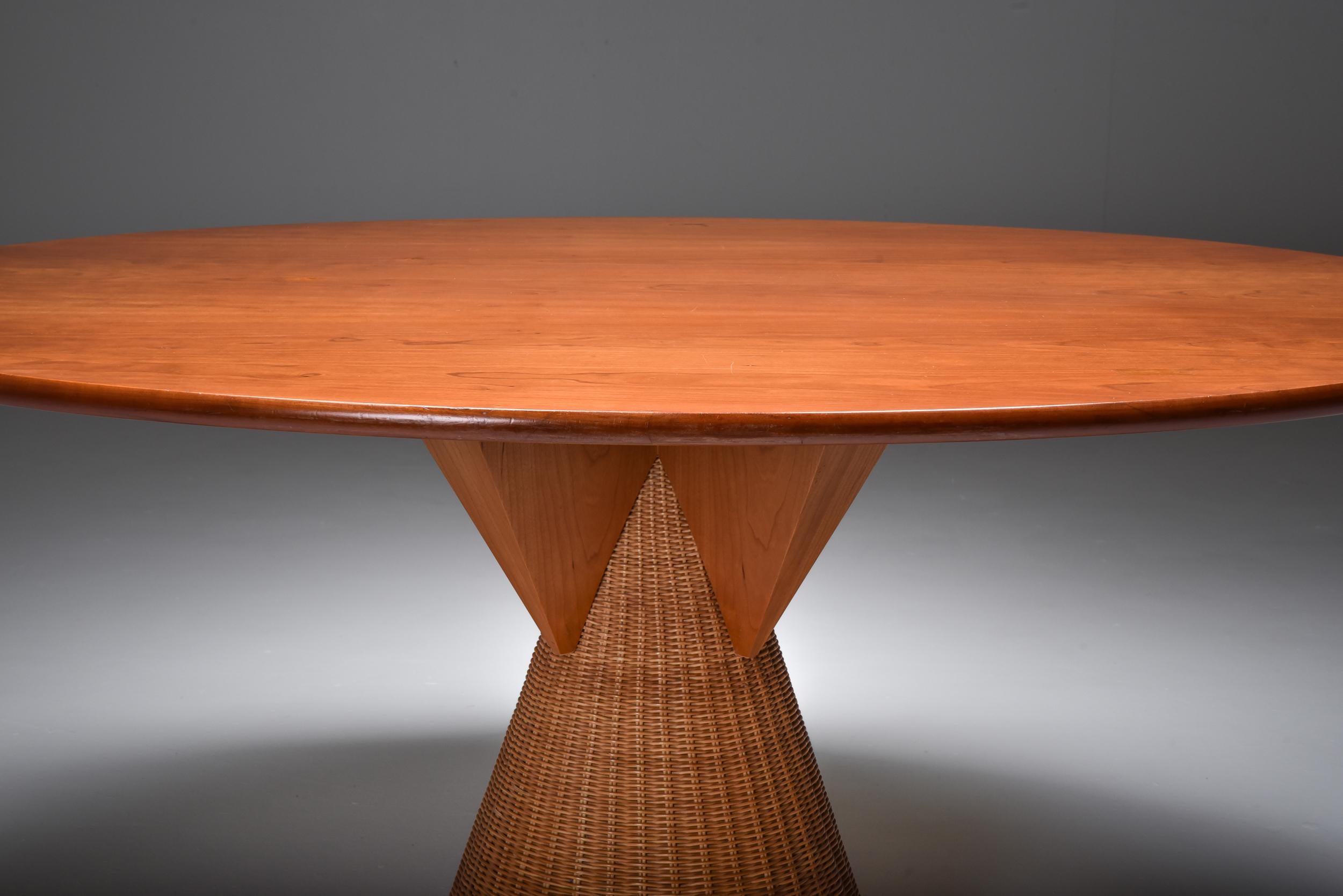 Italian Design Oval Mid-Century Modern Dining Table on a Rattan Base 1