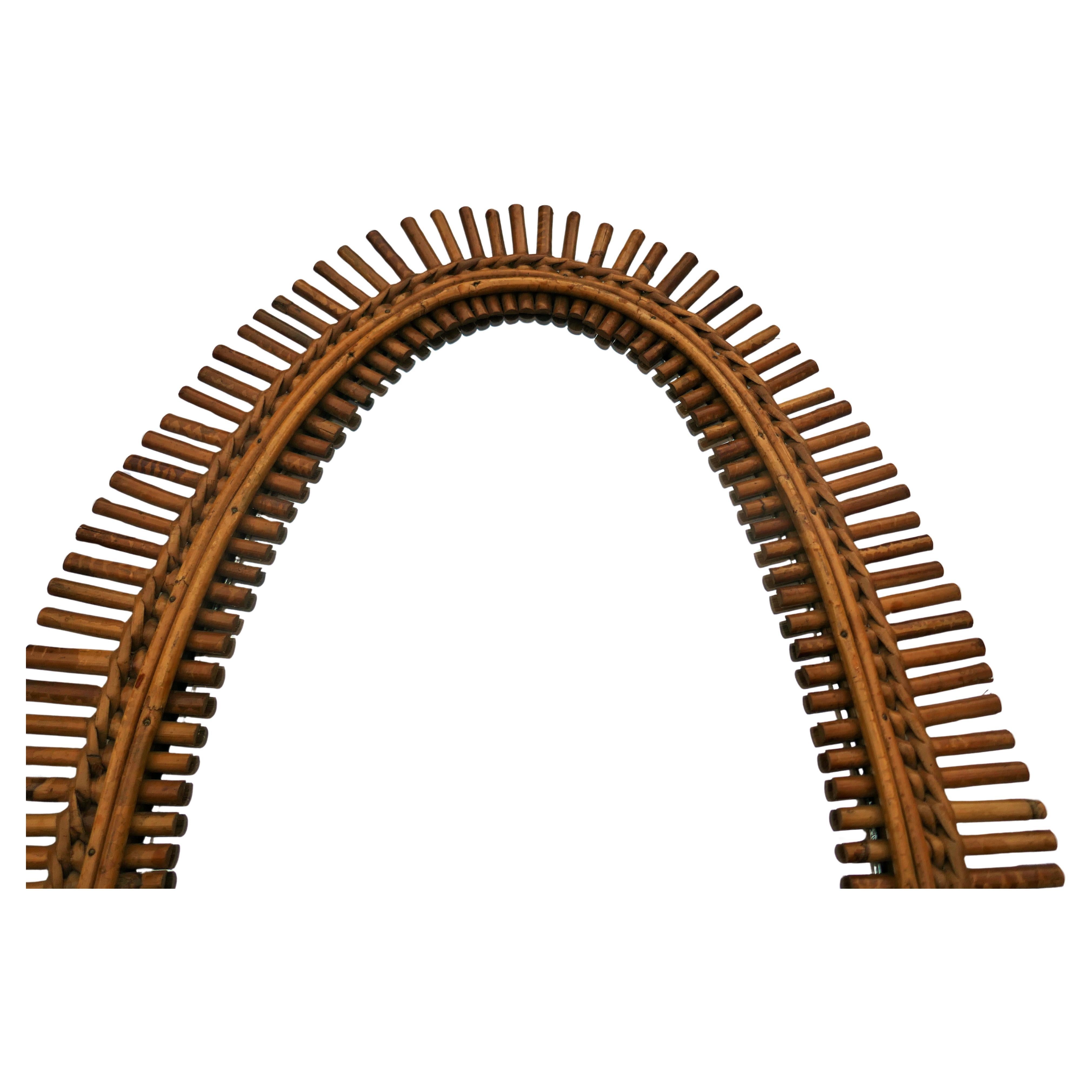 Italienisches Design, ovaler Spiegel, Rattan, Bambus im Zustand „Gut“ im Angebot in Lugo, IT