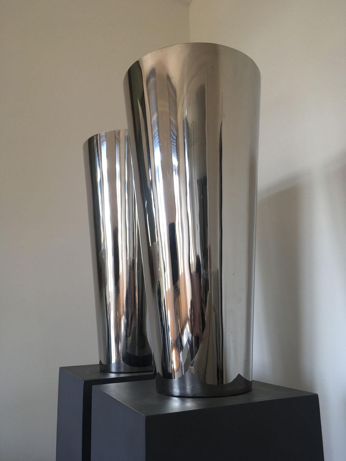 Italian Design Pair Metal Chrome Finish Vases For Sale 2